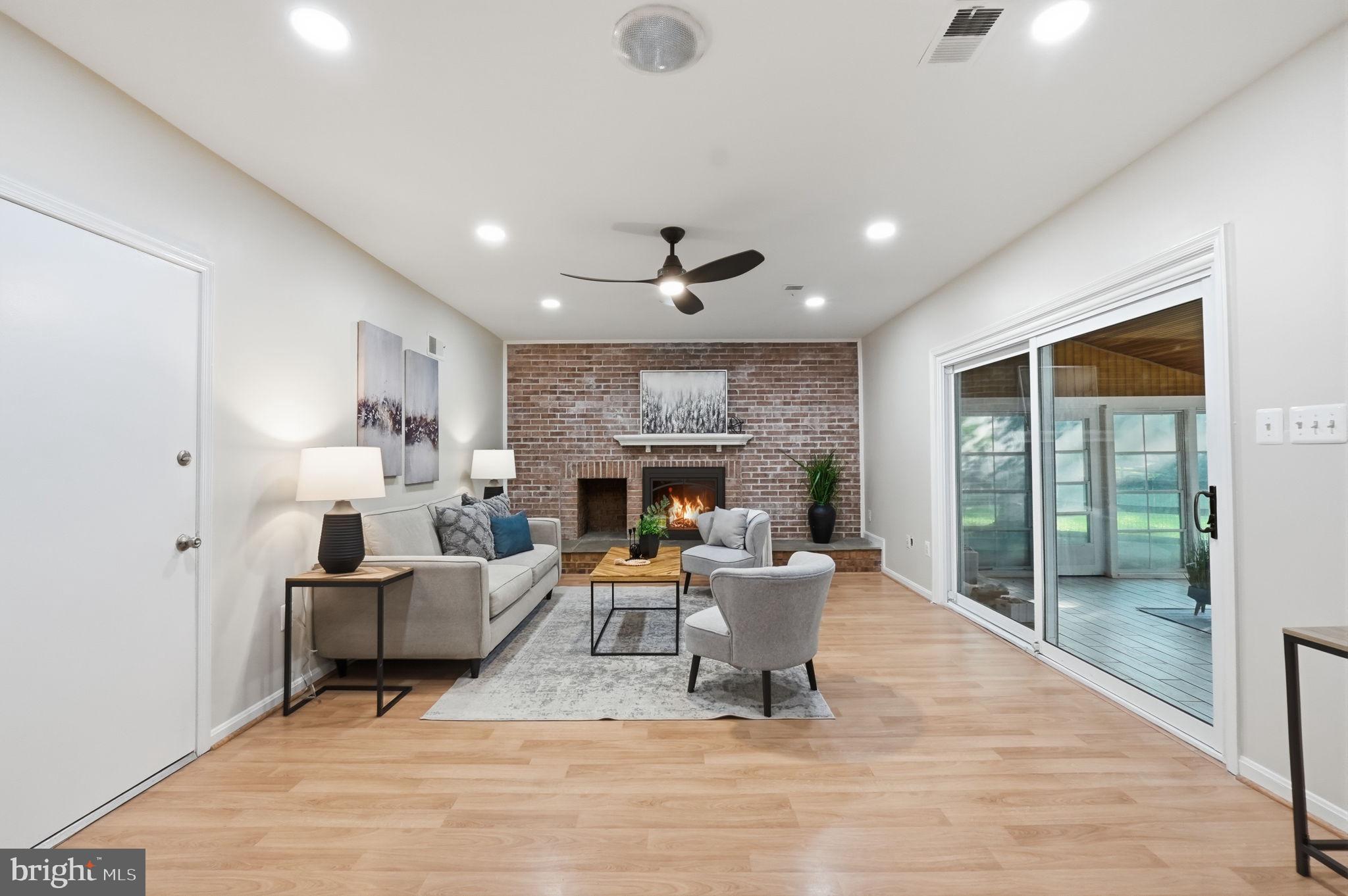 BURKE CENTRE - Residential