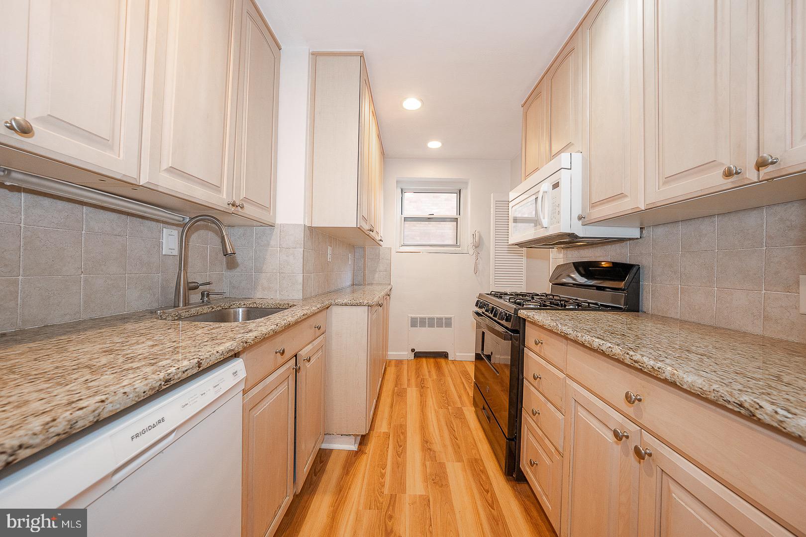 LATCHS LANE - Residential