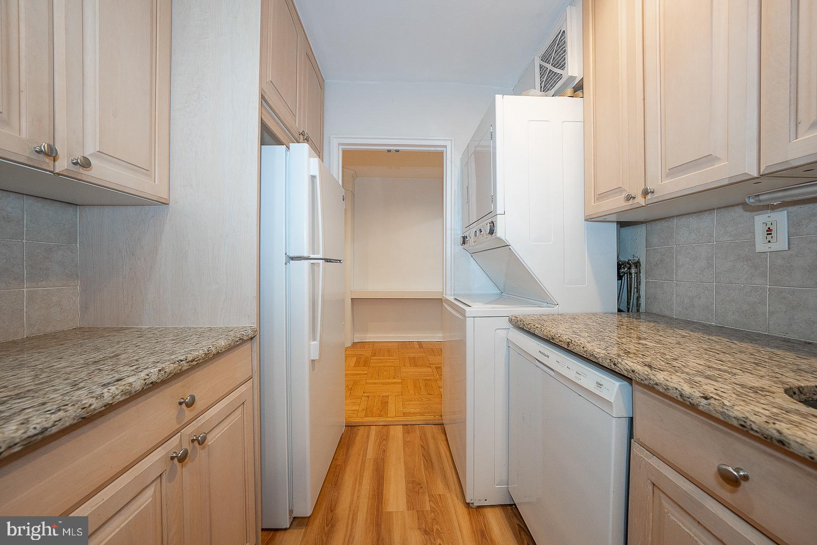LATCHS LANE - Residential