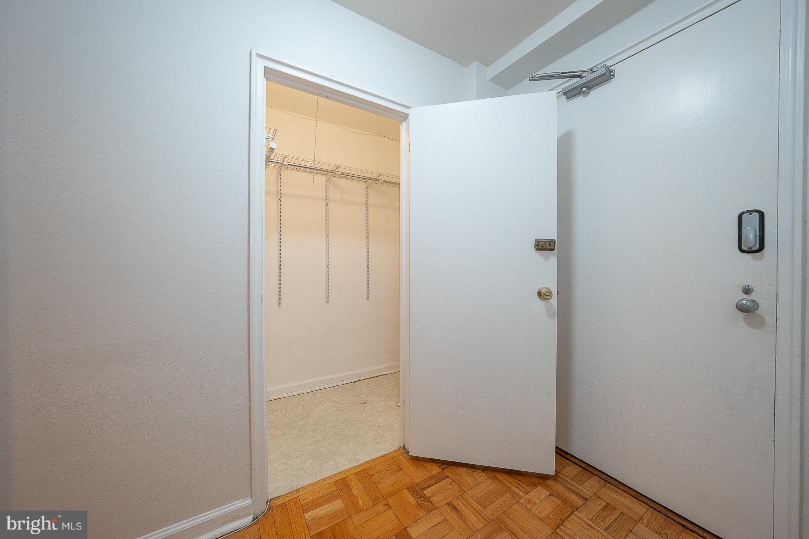 LATCHS LANE - Residential