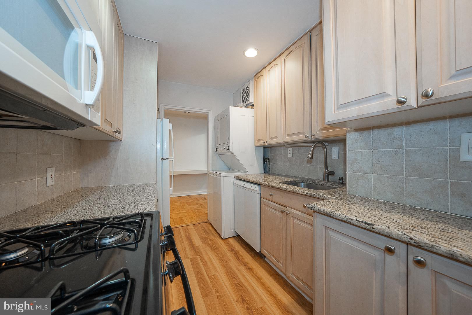 LATCHS LANE - Residential