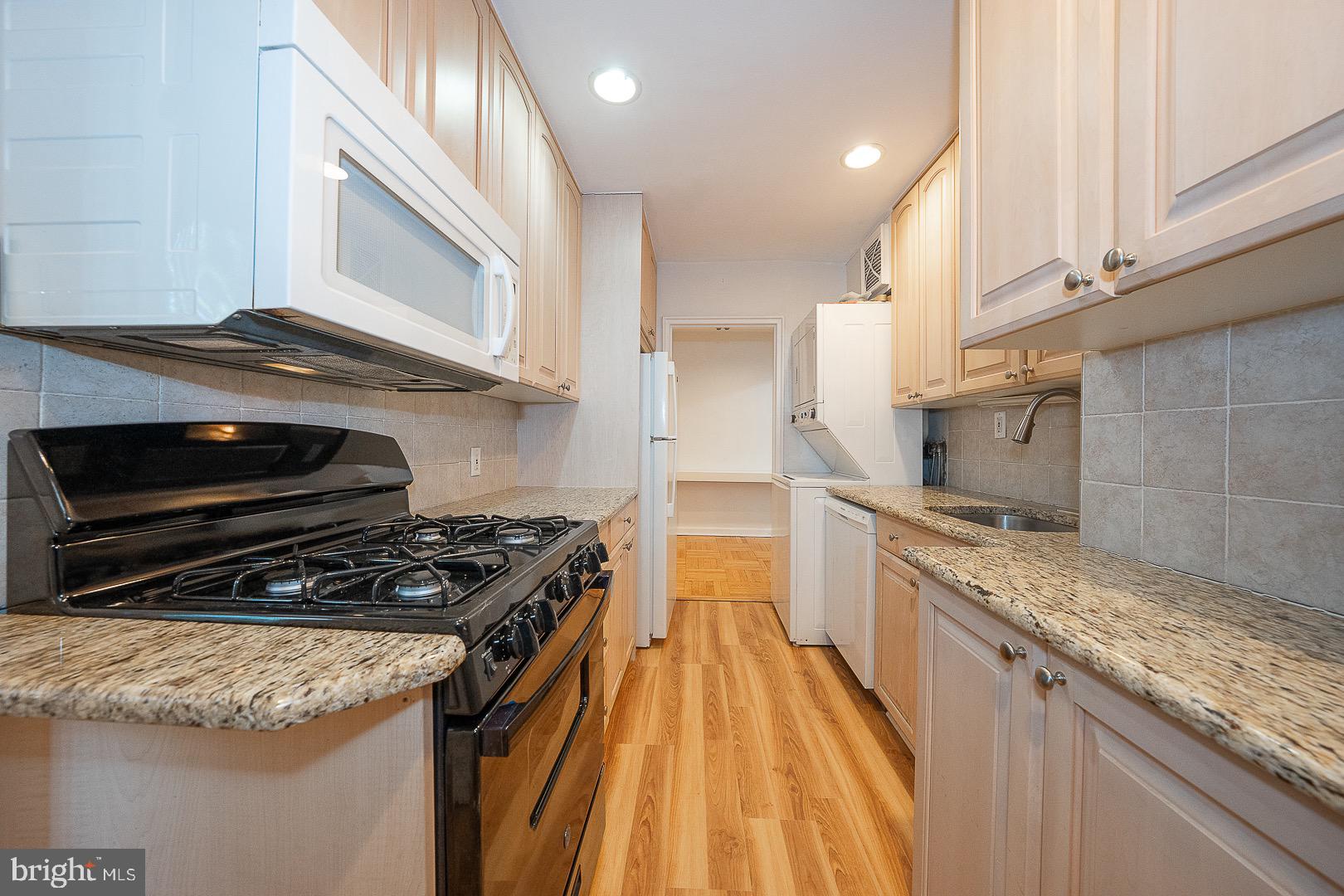 LATCHS LANE - Residential