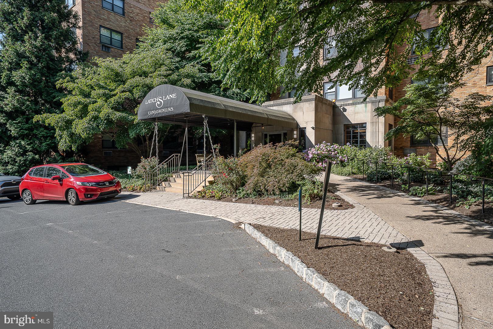 LATCHS LANE - Residential