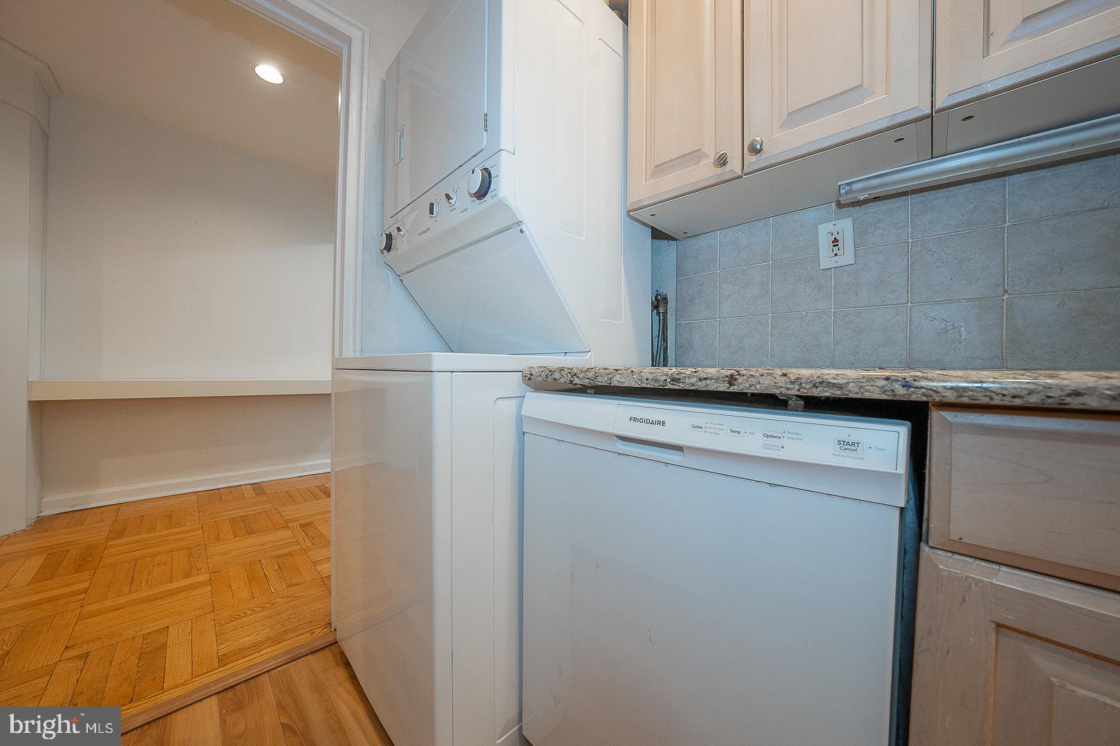 LATCHS LANE - Residential