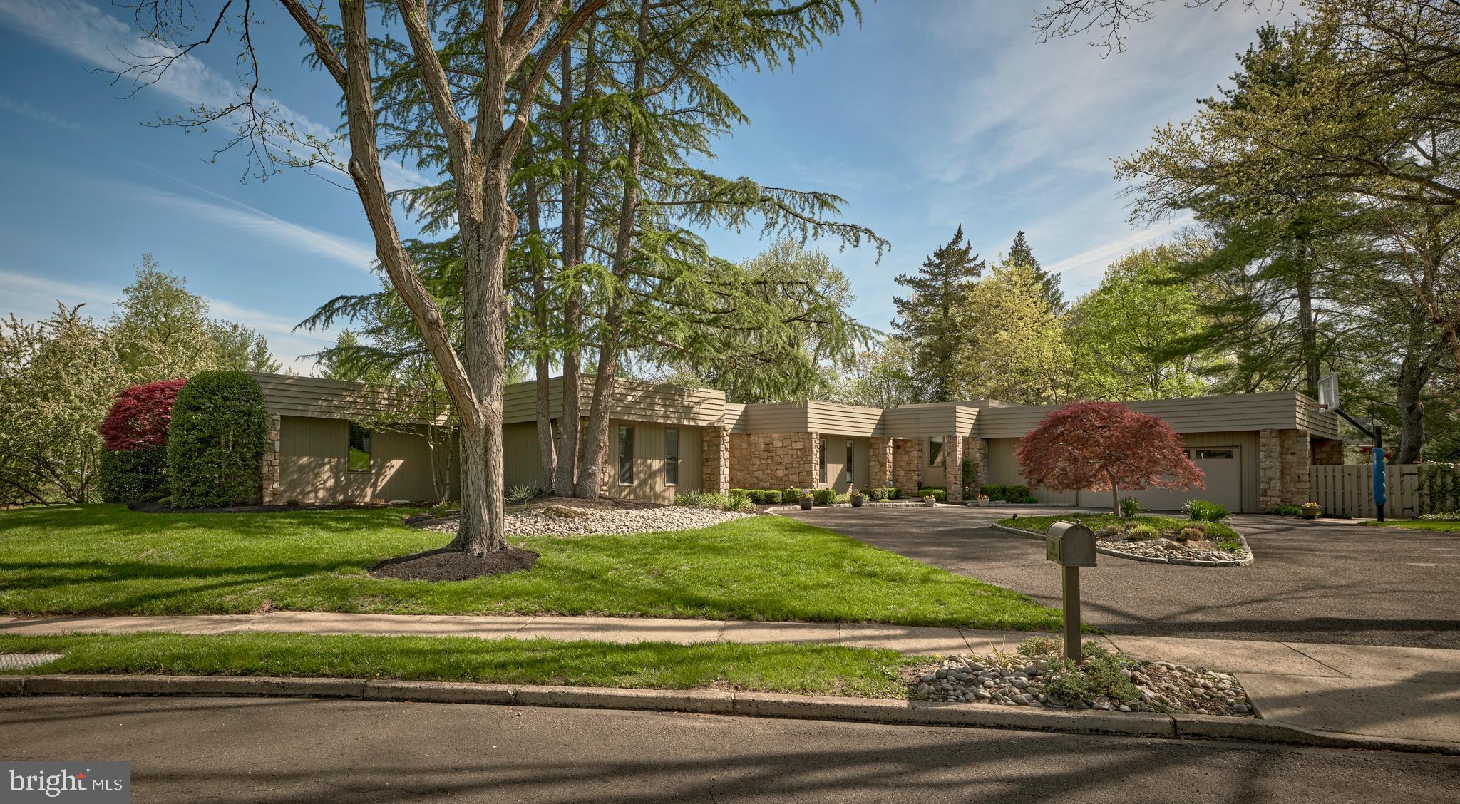 EDGEWOOD PARK - Residential
