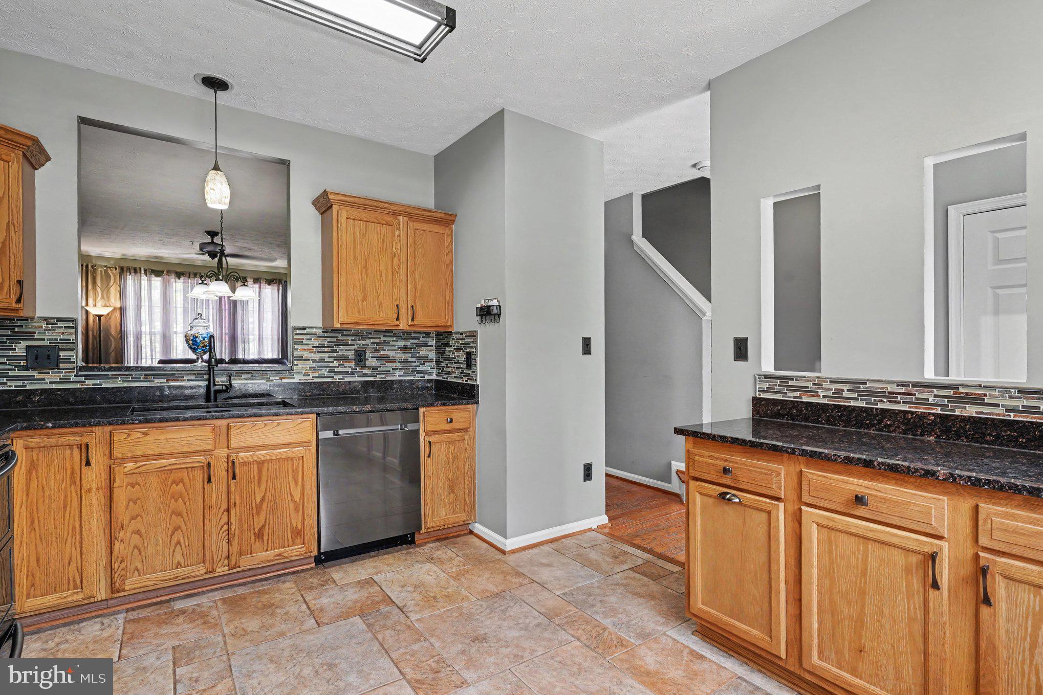 FARMINGTON VILLAGE - Residential