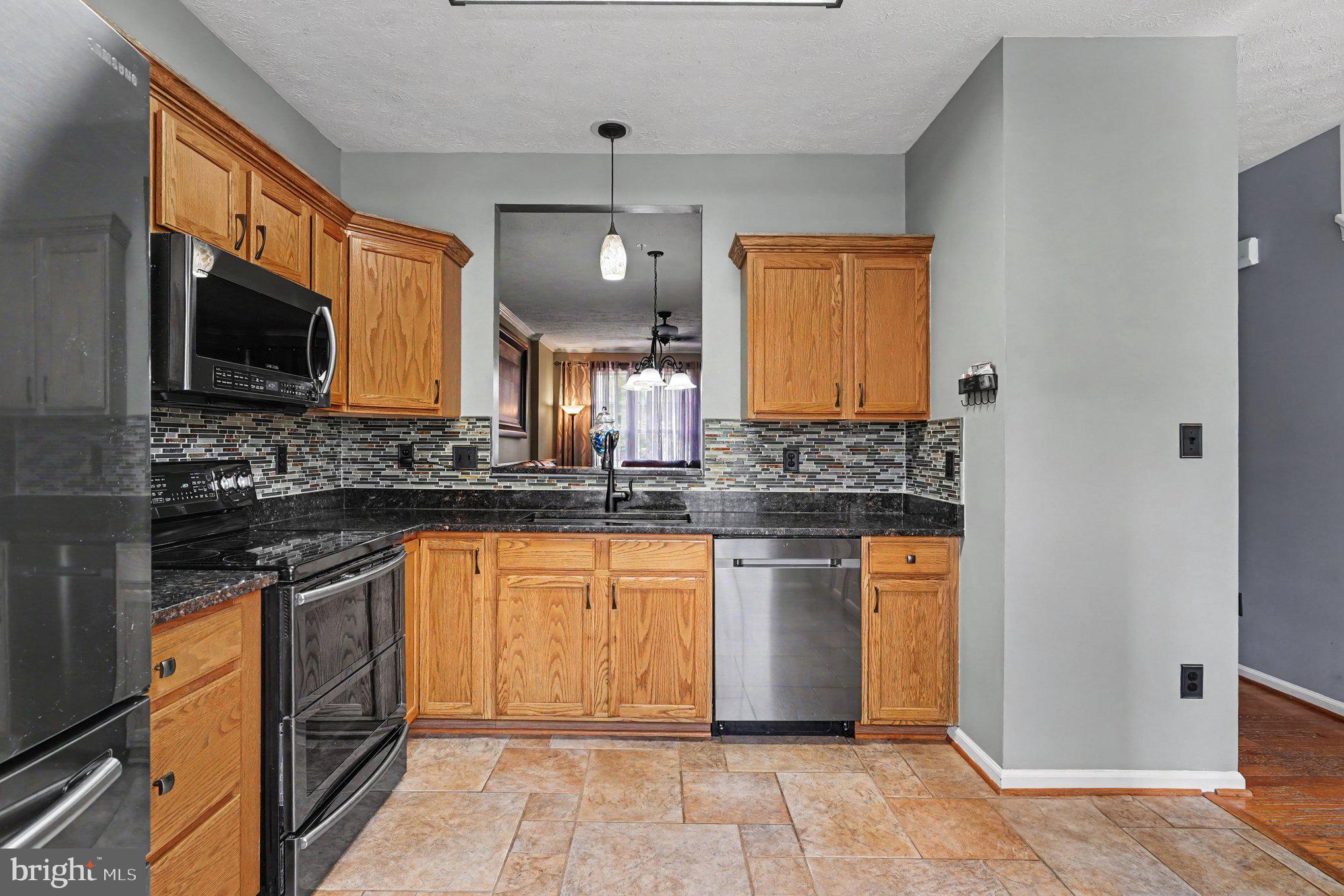 FARMINGTON VILLAGE - Residential