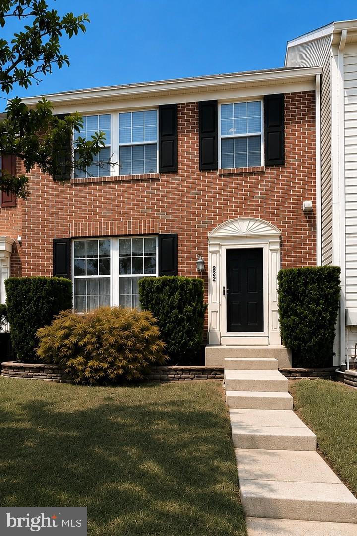 FARMINGTON VILLAGE - Residential