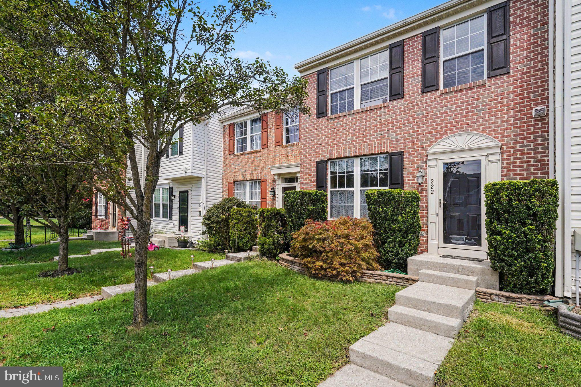 FARMINGTON VILLAGE - Residential