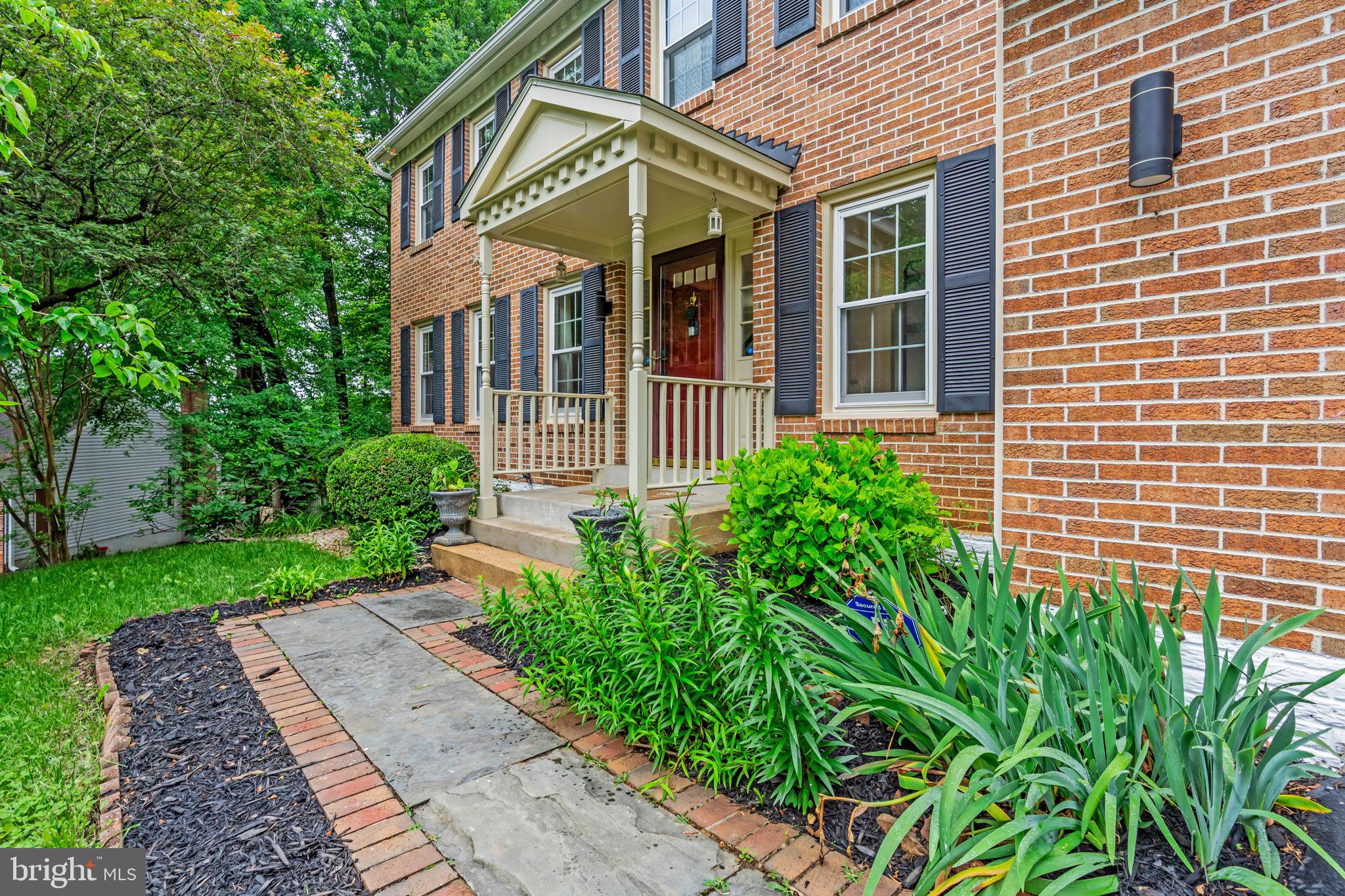 BLUFFS OF WOLF TRAP - Residential