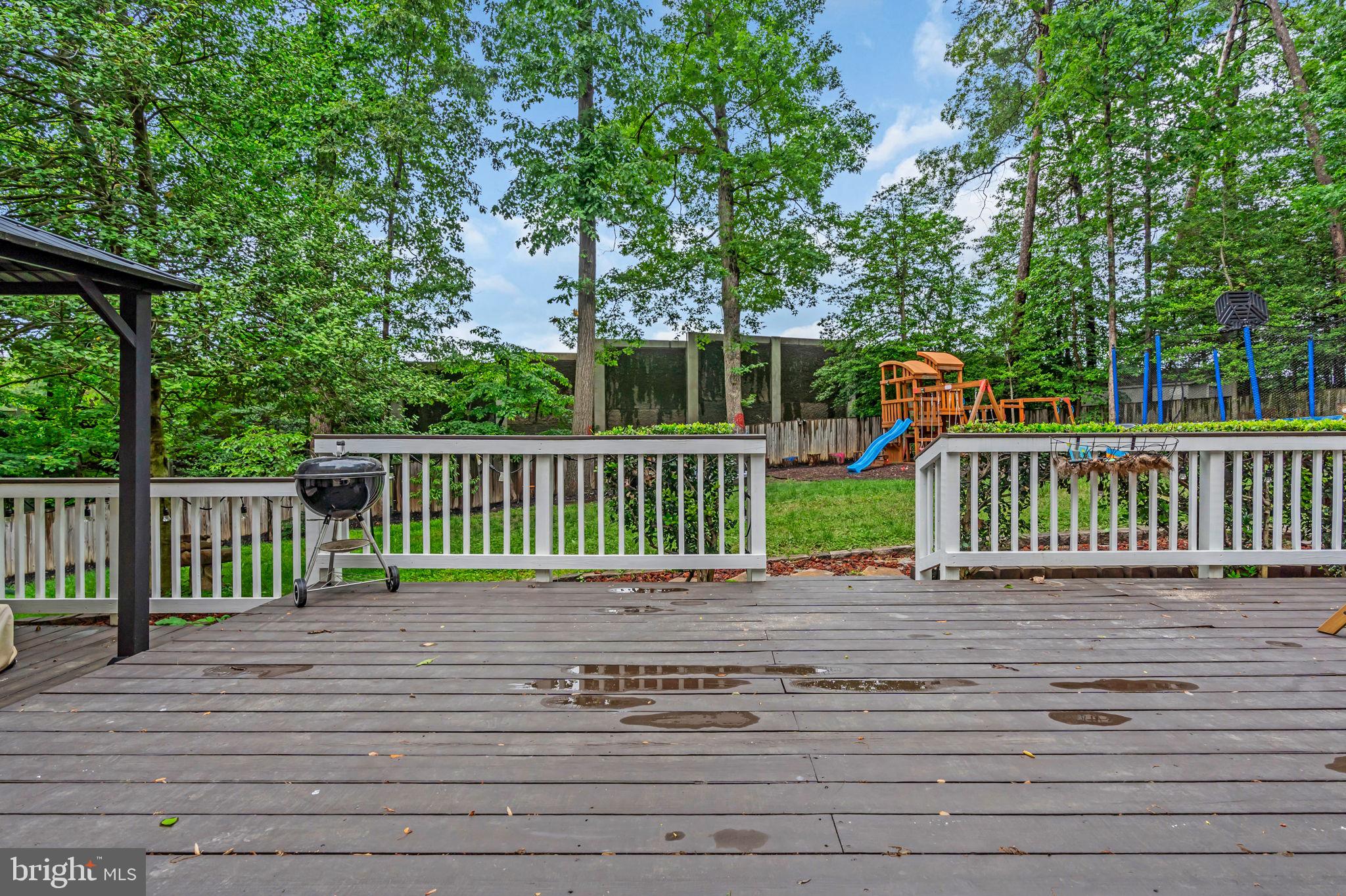 BLUFFS OF WOLF TRAP - Residential