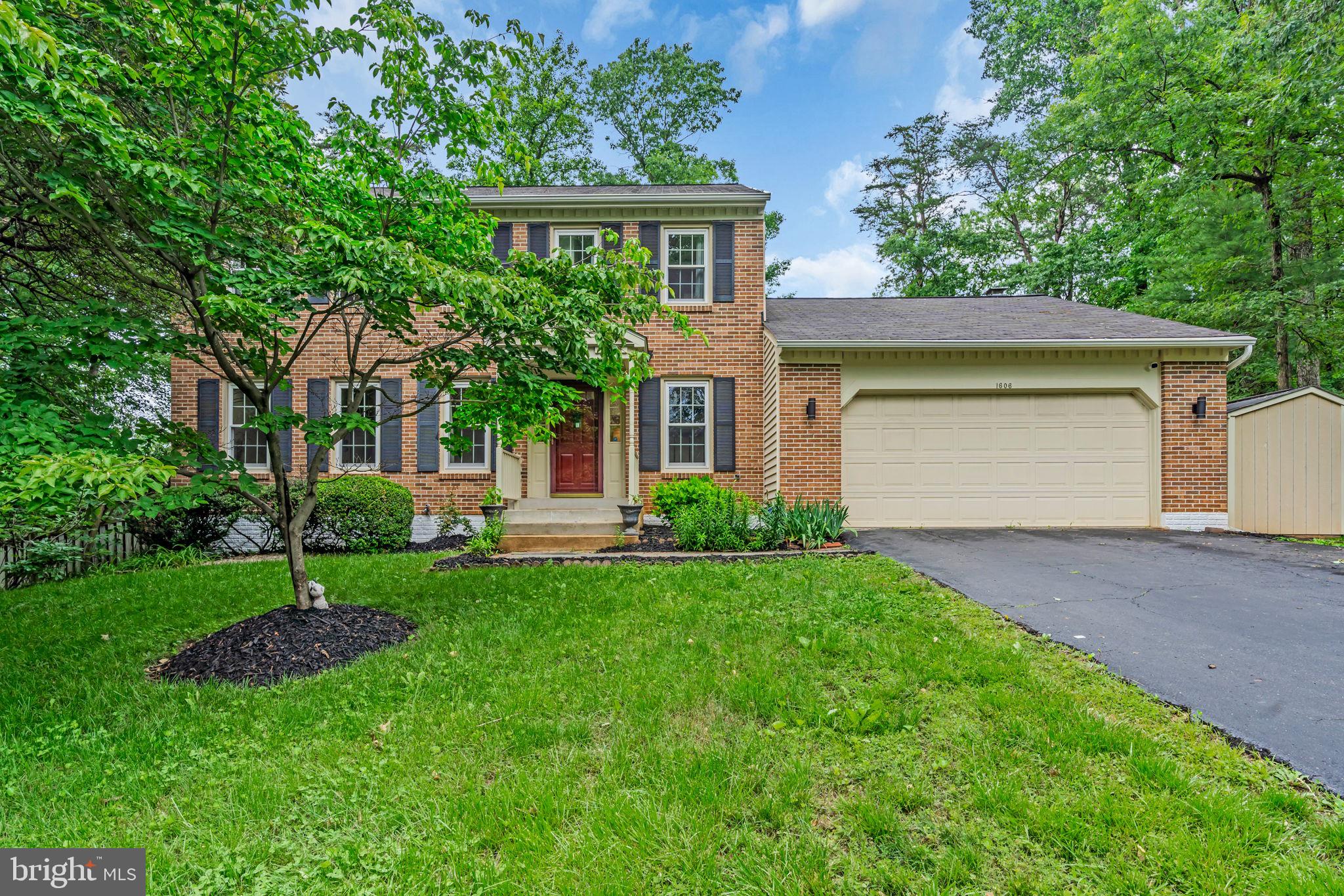 BLUFFS OF WOLF TRAP - Residential