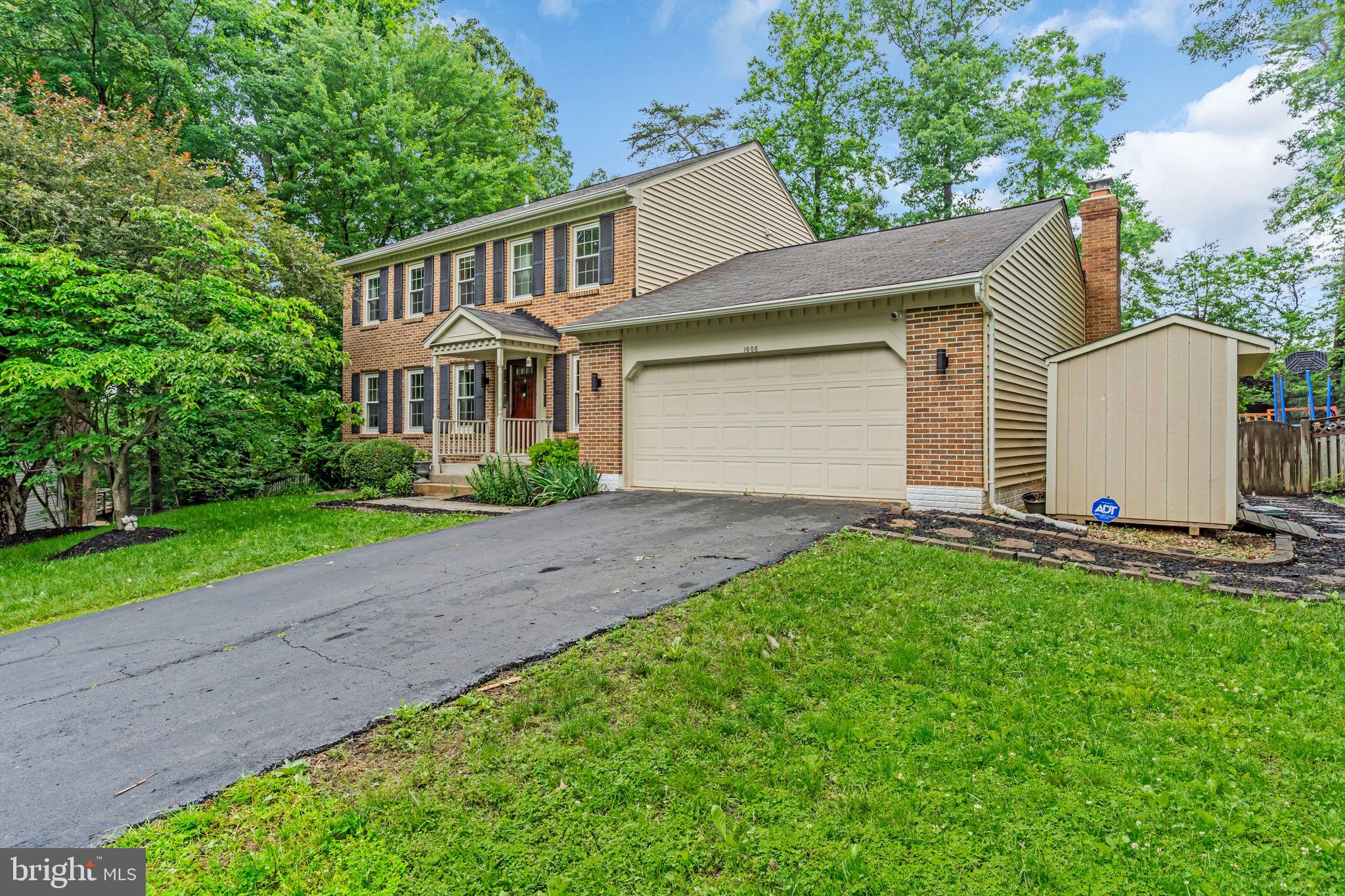 BLUFFS OF WOLF TRAP - Residential