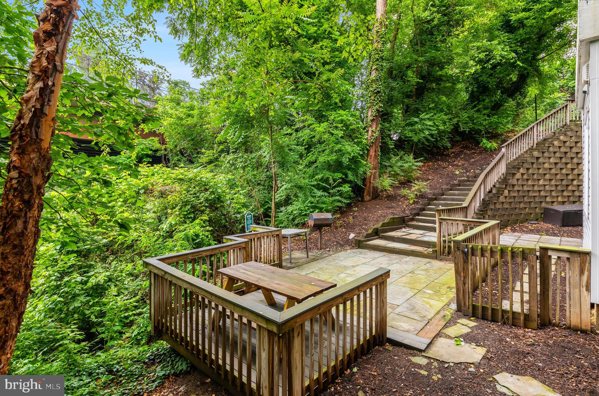 SPOUT RUN TERRACE - Residential