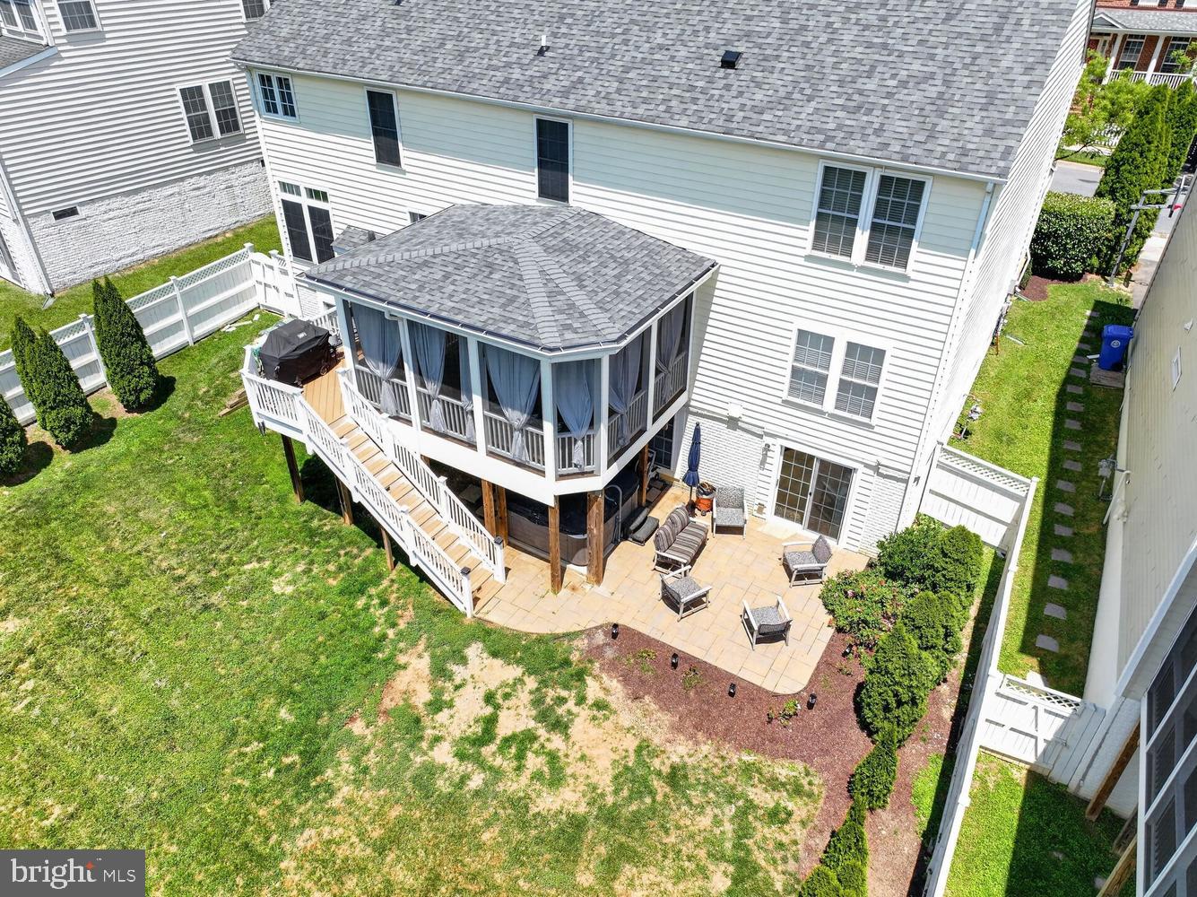 GREENWAY VILLAGE - Residential