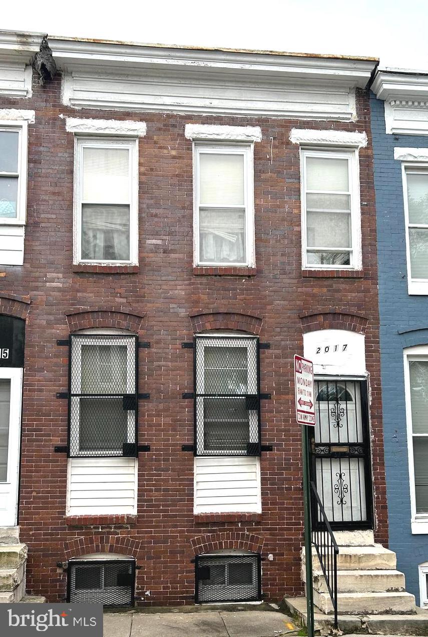 3 Bedroom, 1 full bath rowhome to be renovated.