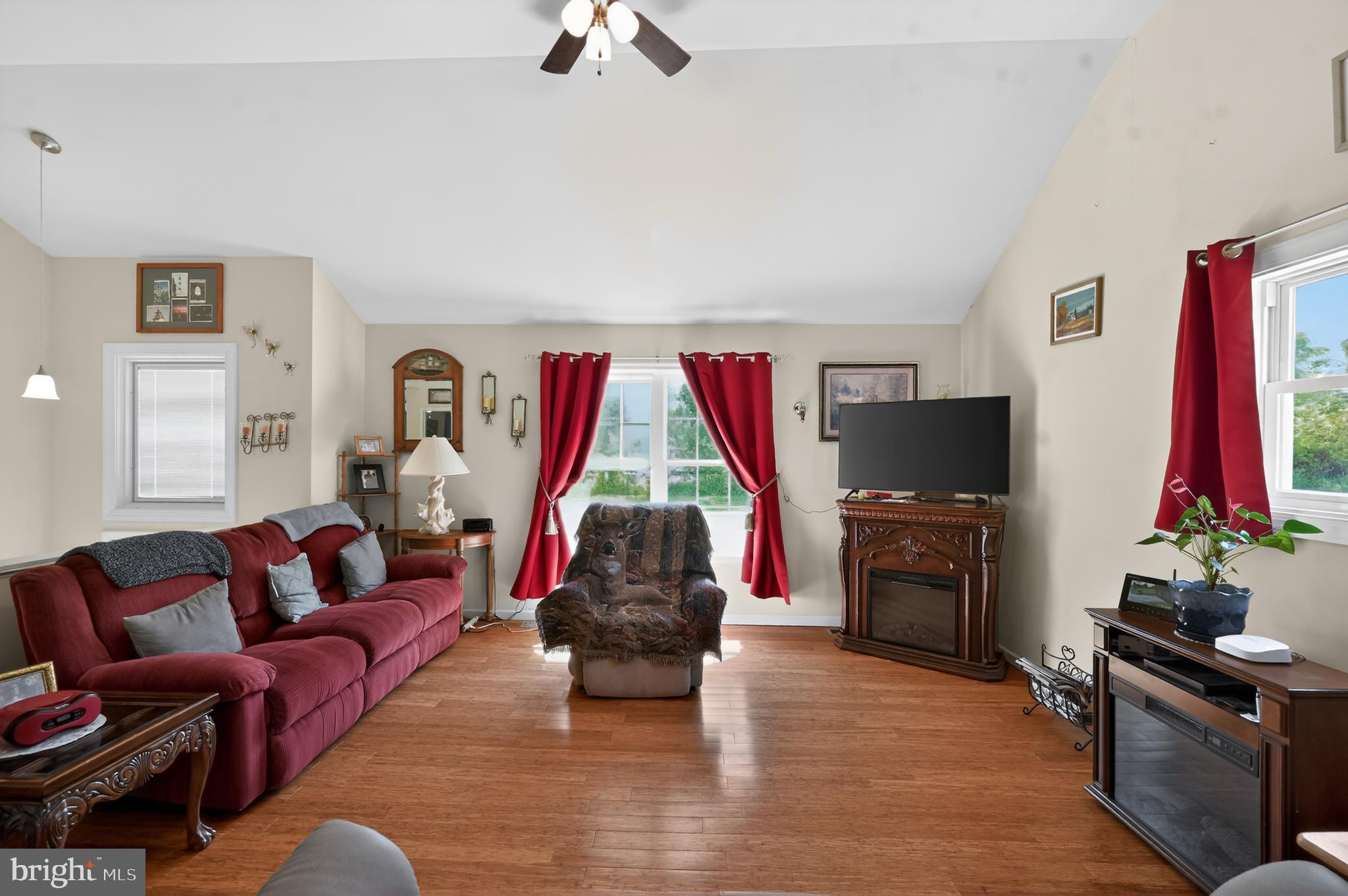 MOHR'S LANDING - Residential
