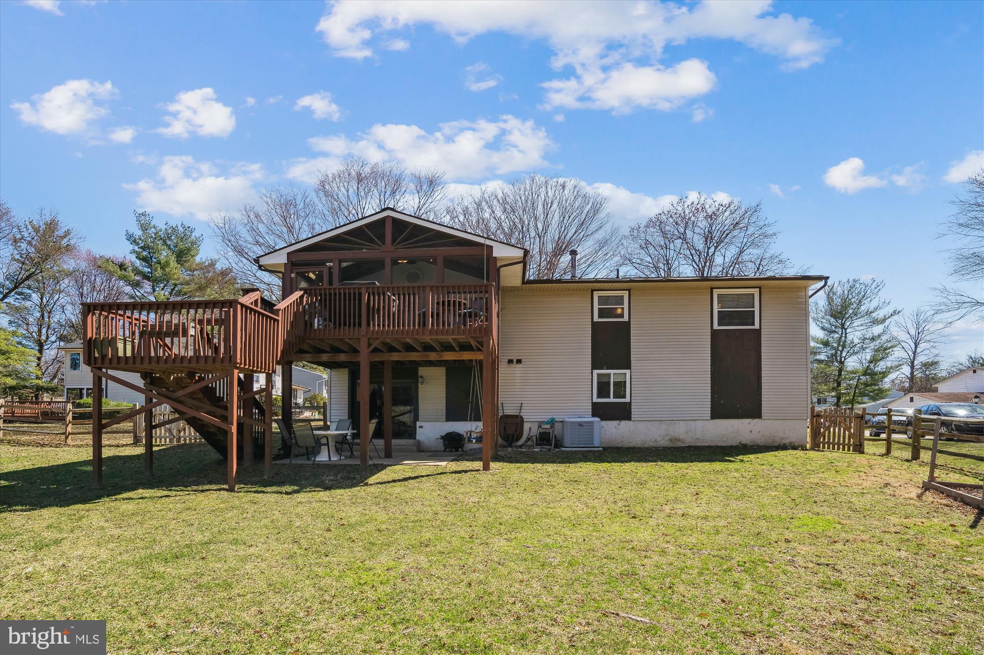 VILLAGE OF LONG REACH - Residential