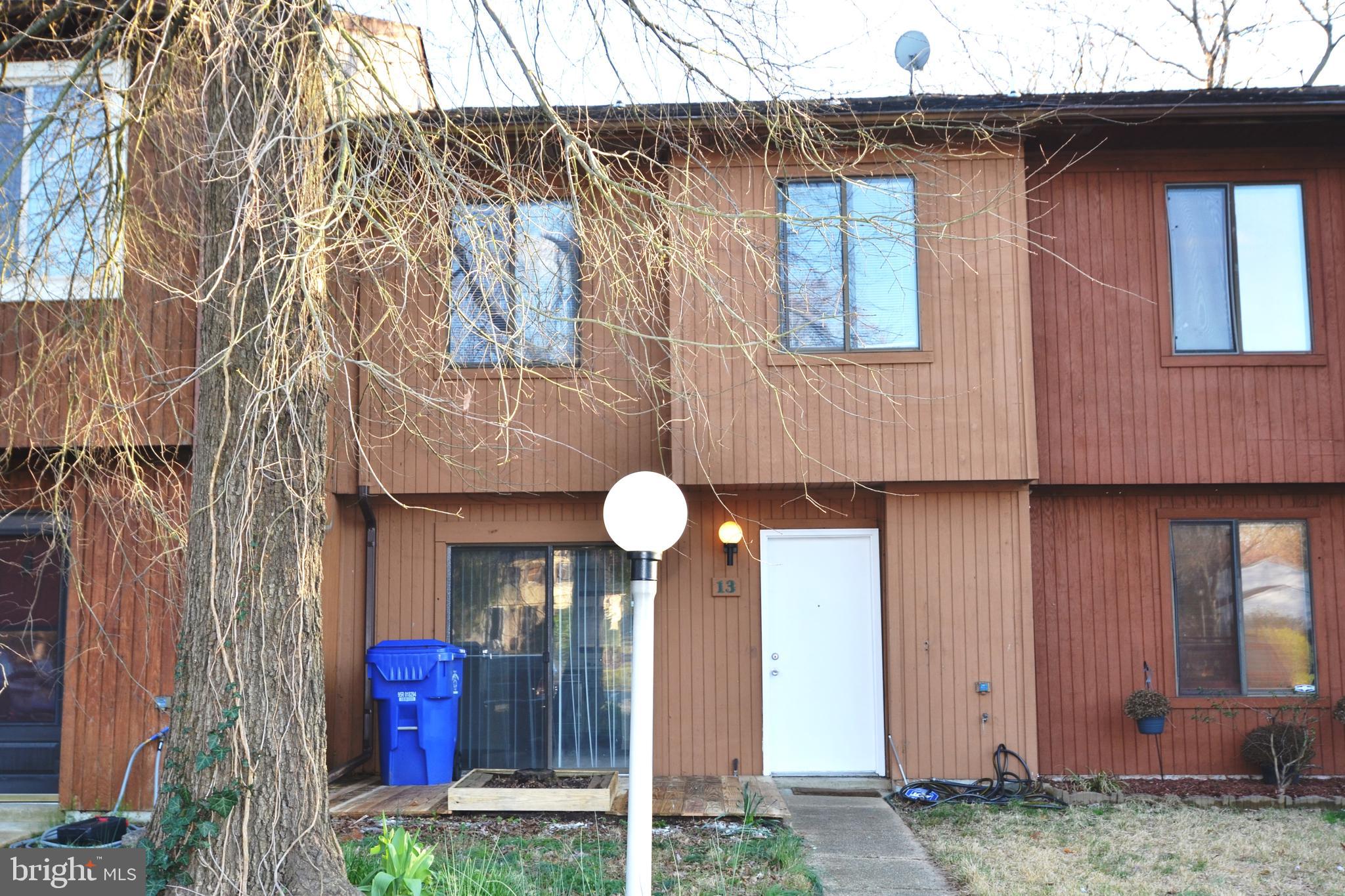 WAKEFIELD NEIGHBORHOOD - Residential Lease