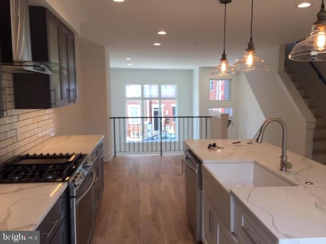 WEST KENSINGTON - Residential