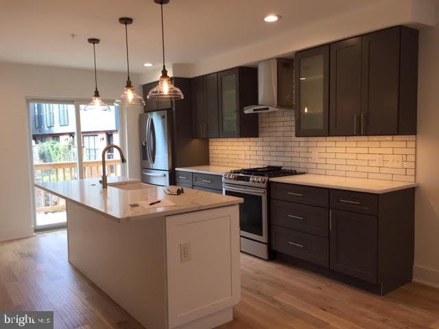 WEST KENSINGTON - Residential