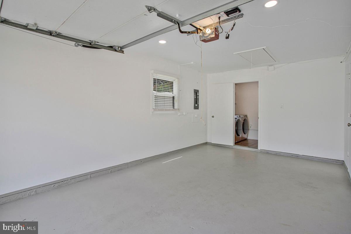 MEADOWBROOK AT BELAIR - Residential