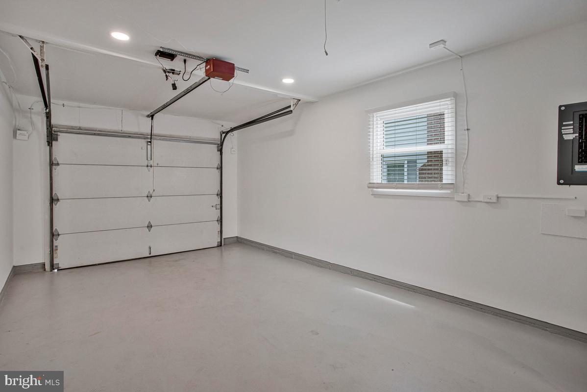 MEADOWBROOK AT BELAIR - Residential