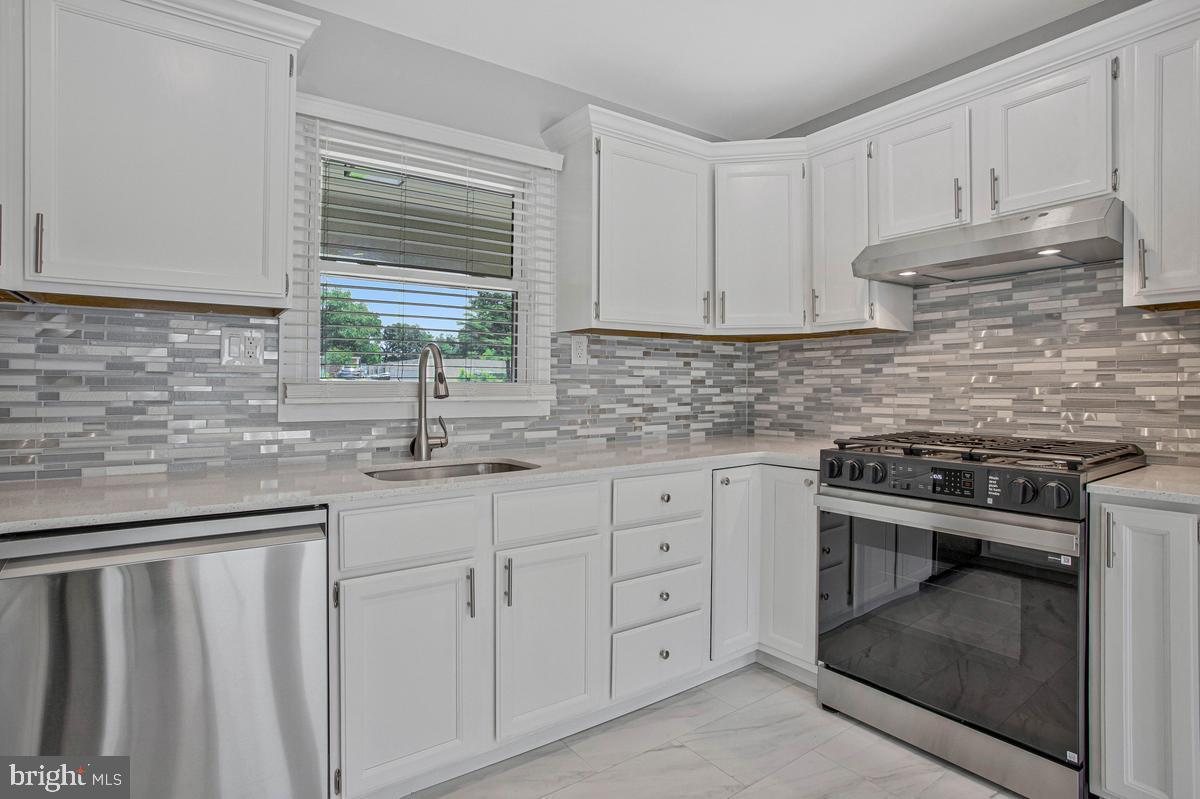 MEADOWBROOK AT BELAIR - Residential