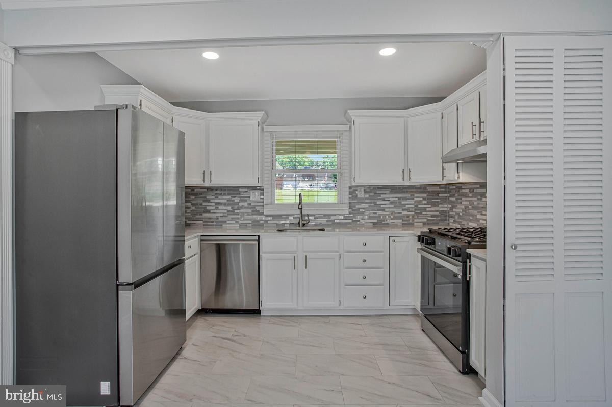 MEADOWBROOK AT BELAIR - Residential