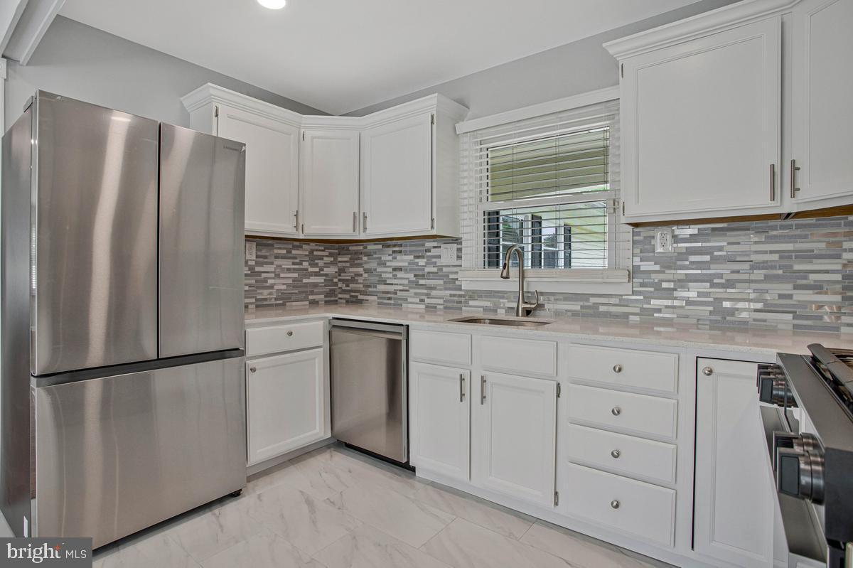 MEADOWBROOK AT BELAIR - Residential