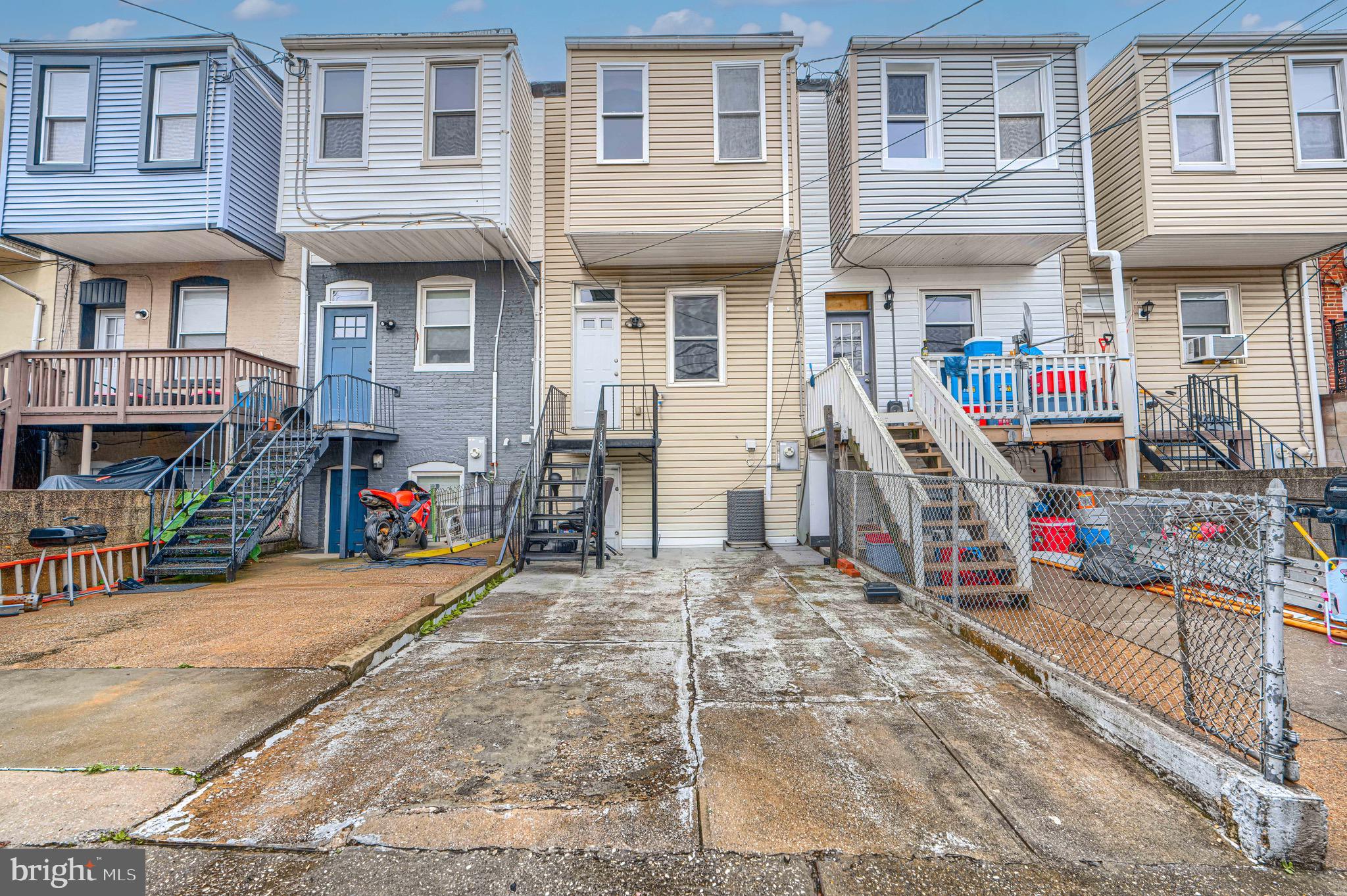 GREEKTOWN - Residential