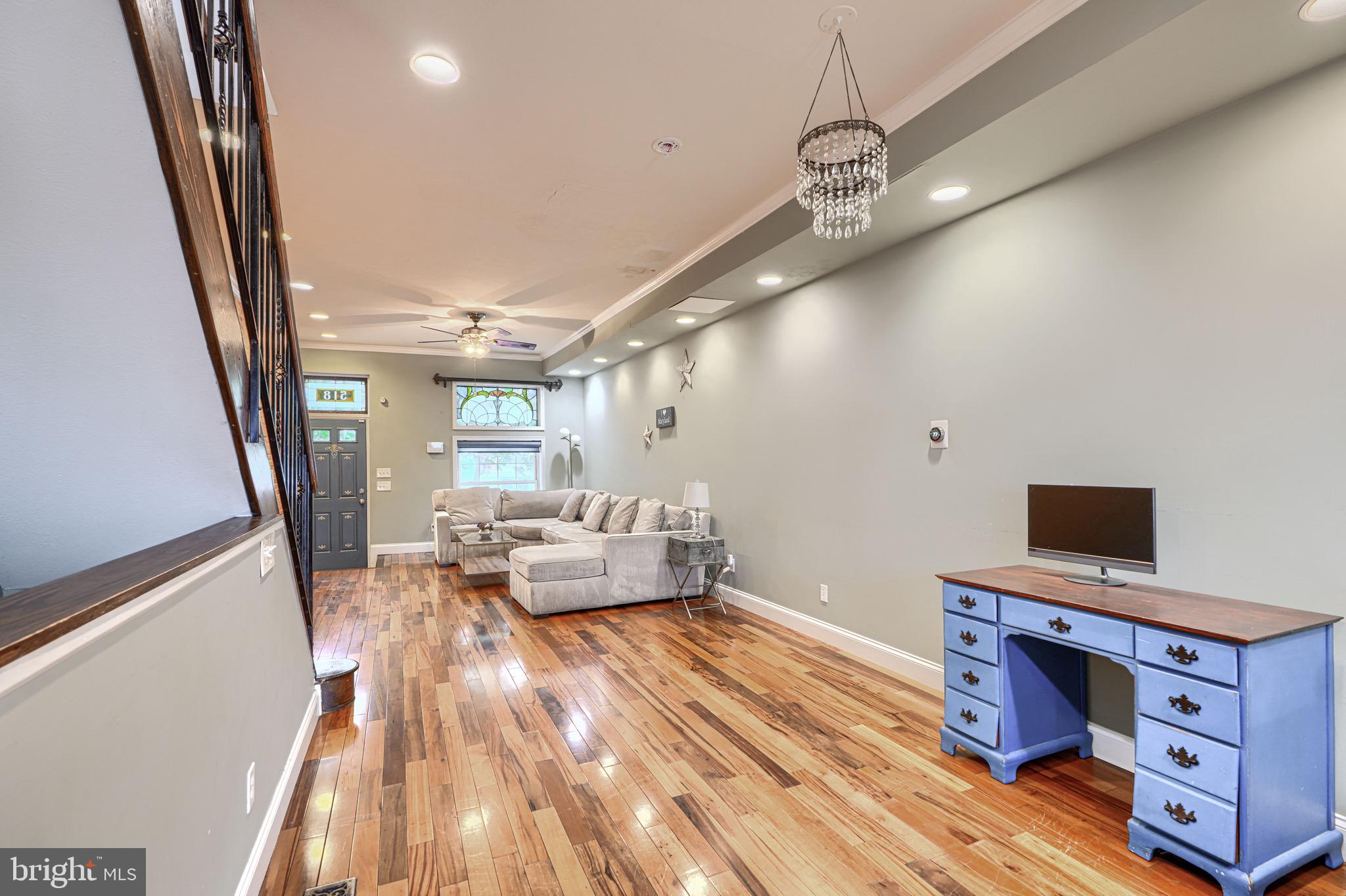 GREEKTOWN - Residential