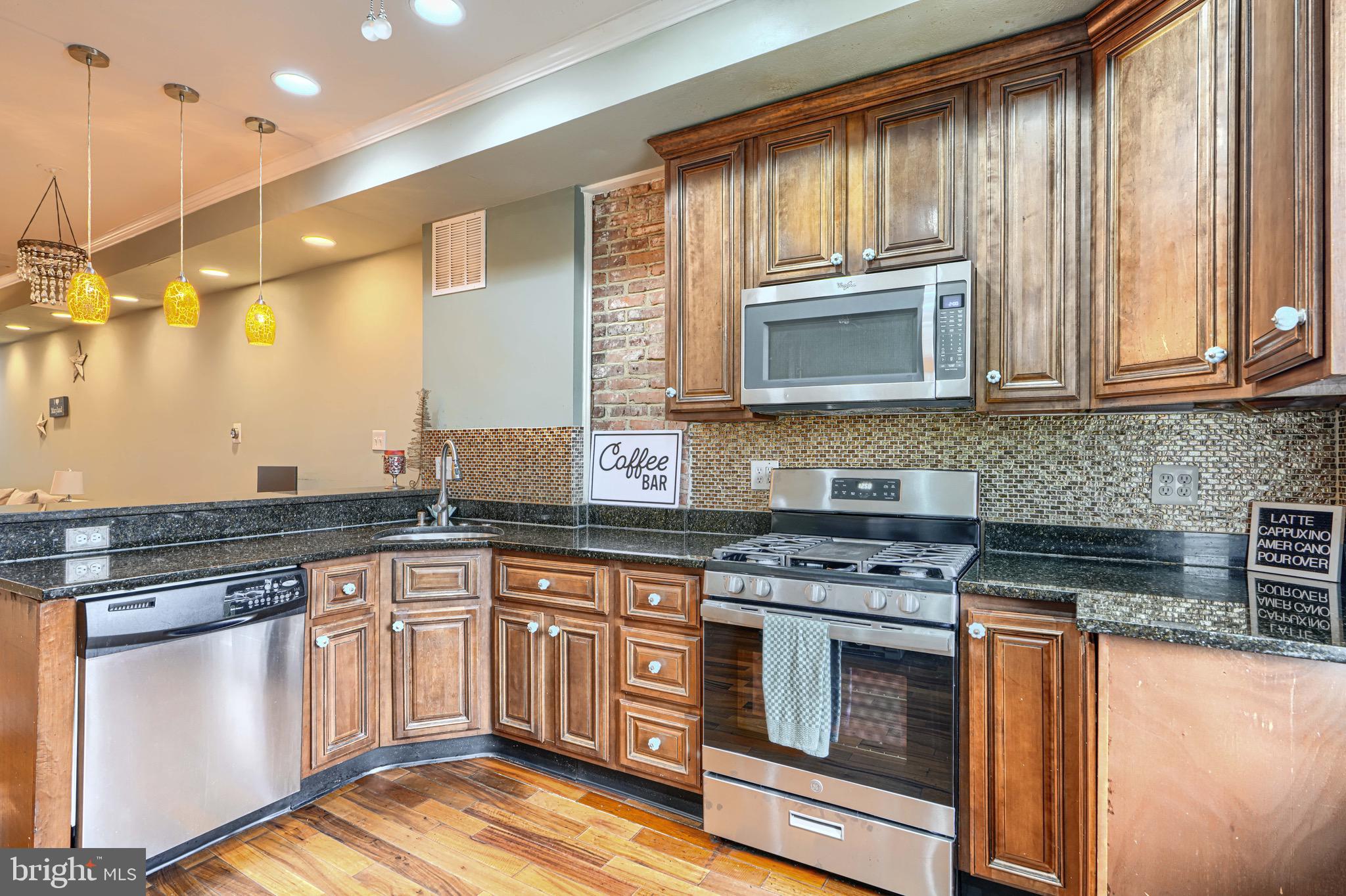 GREEKTOWN - Residential