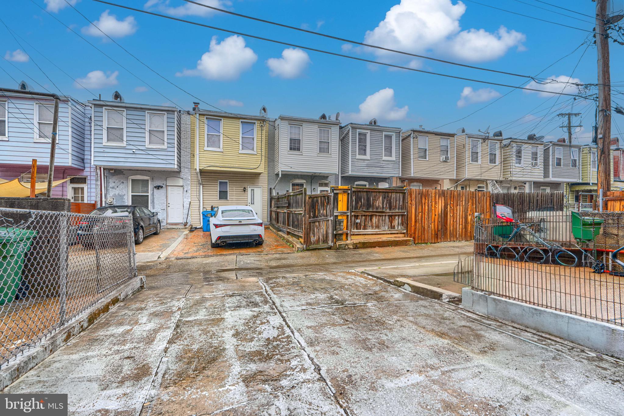GREEKTOWN - Residential