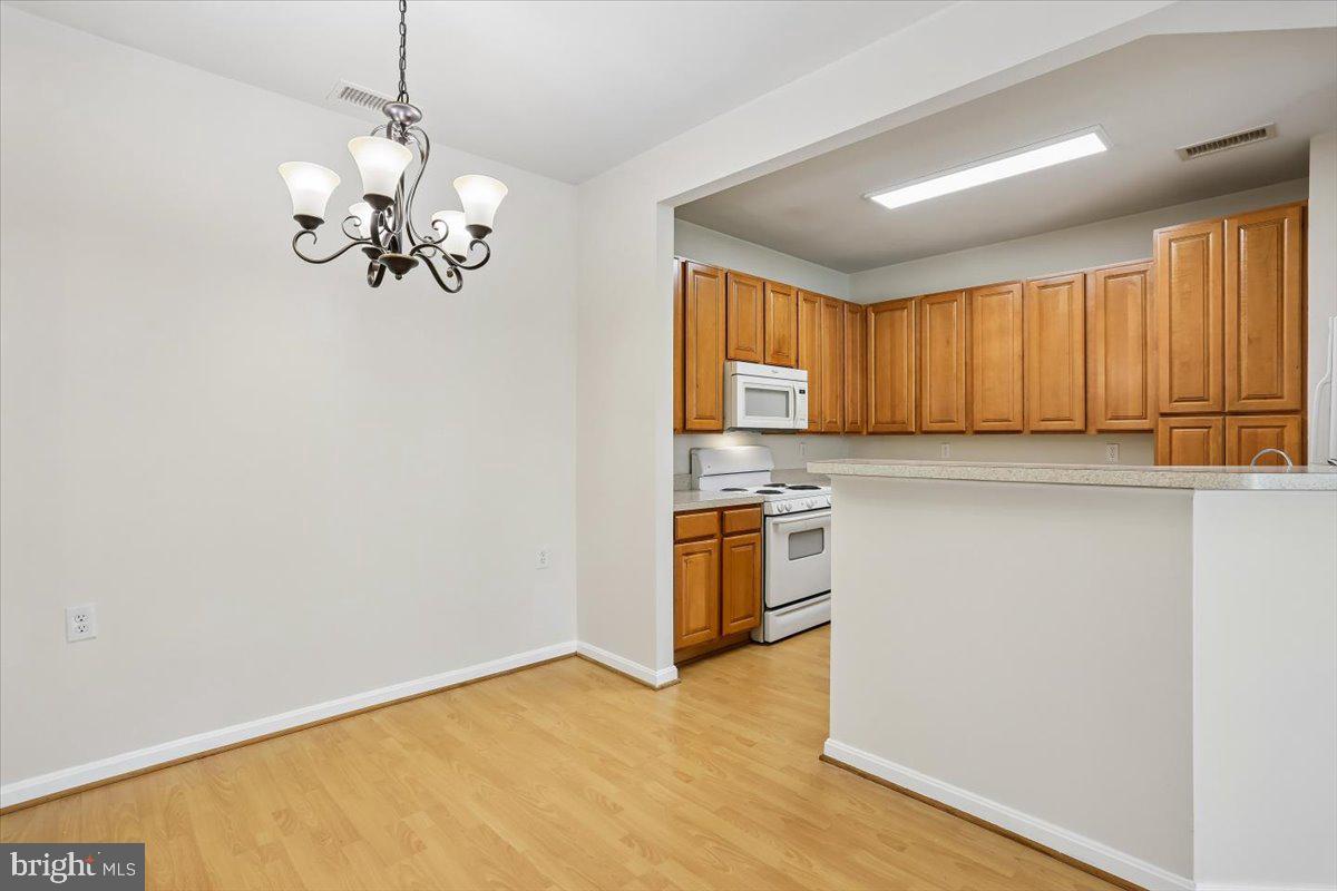 KINGS CROSSING - Residential