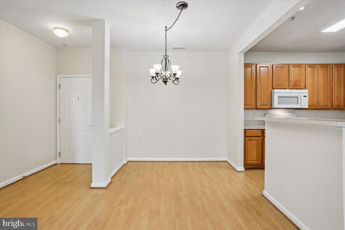 KINGS CROSSING - Residential