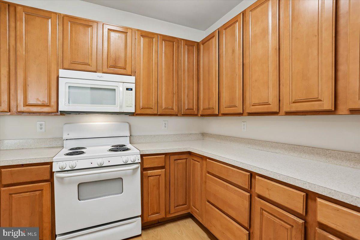 KINGS CROSSING - Residential