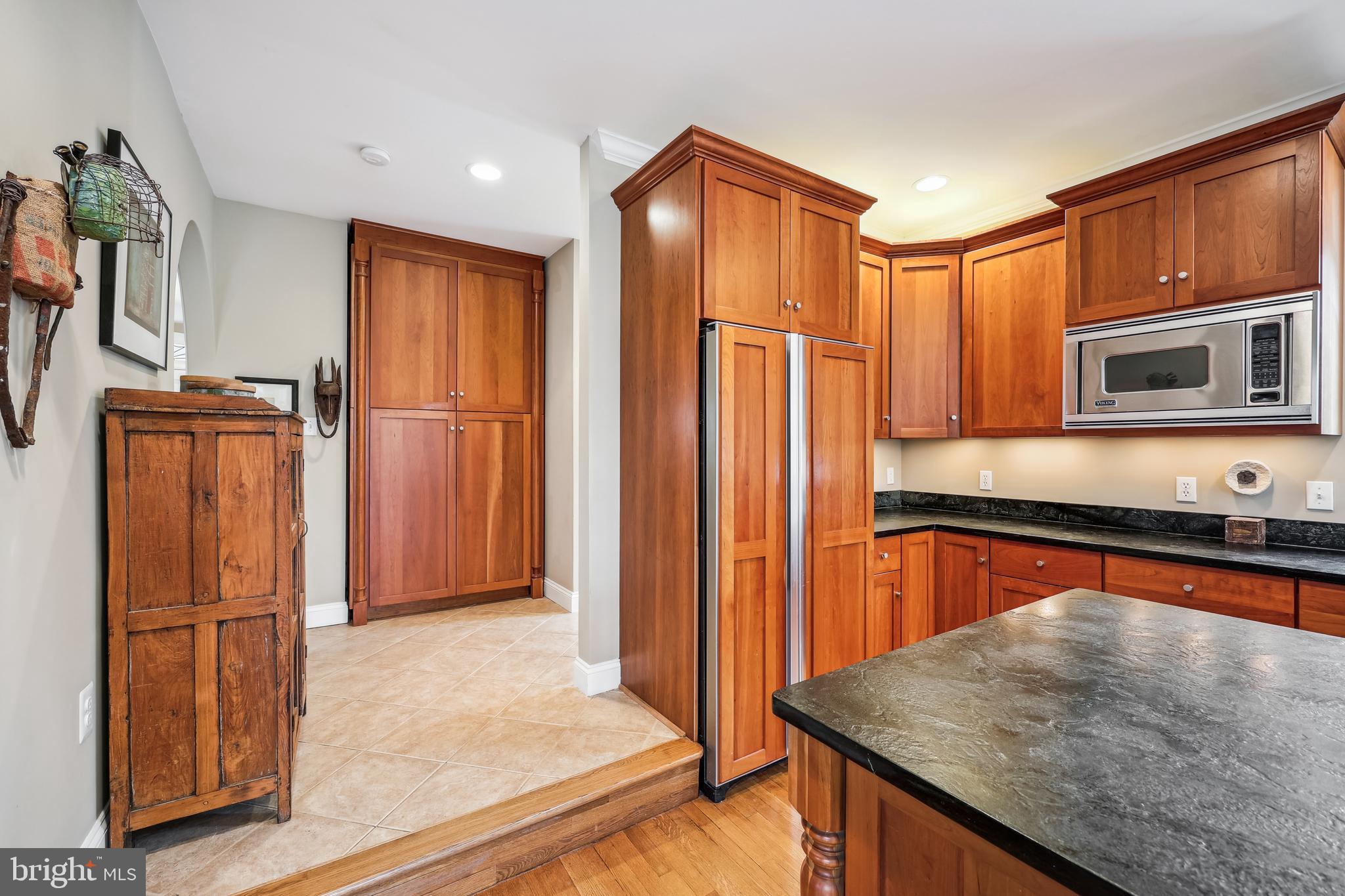 WOODSIDE PARK - Residential