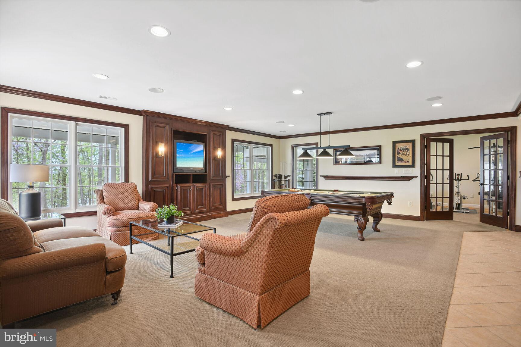BELMONT COUNTRY CLUB - Residential