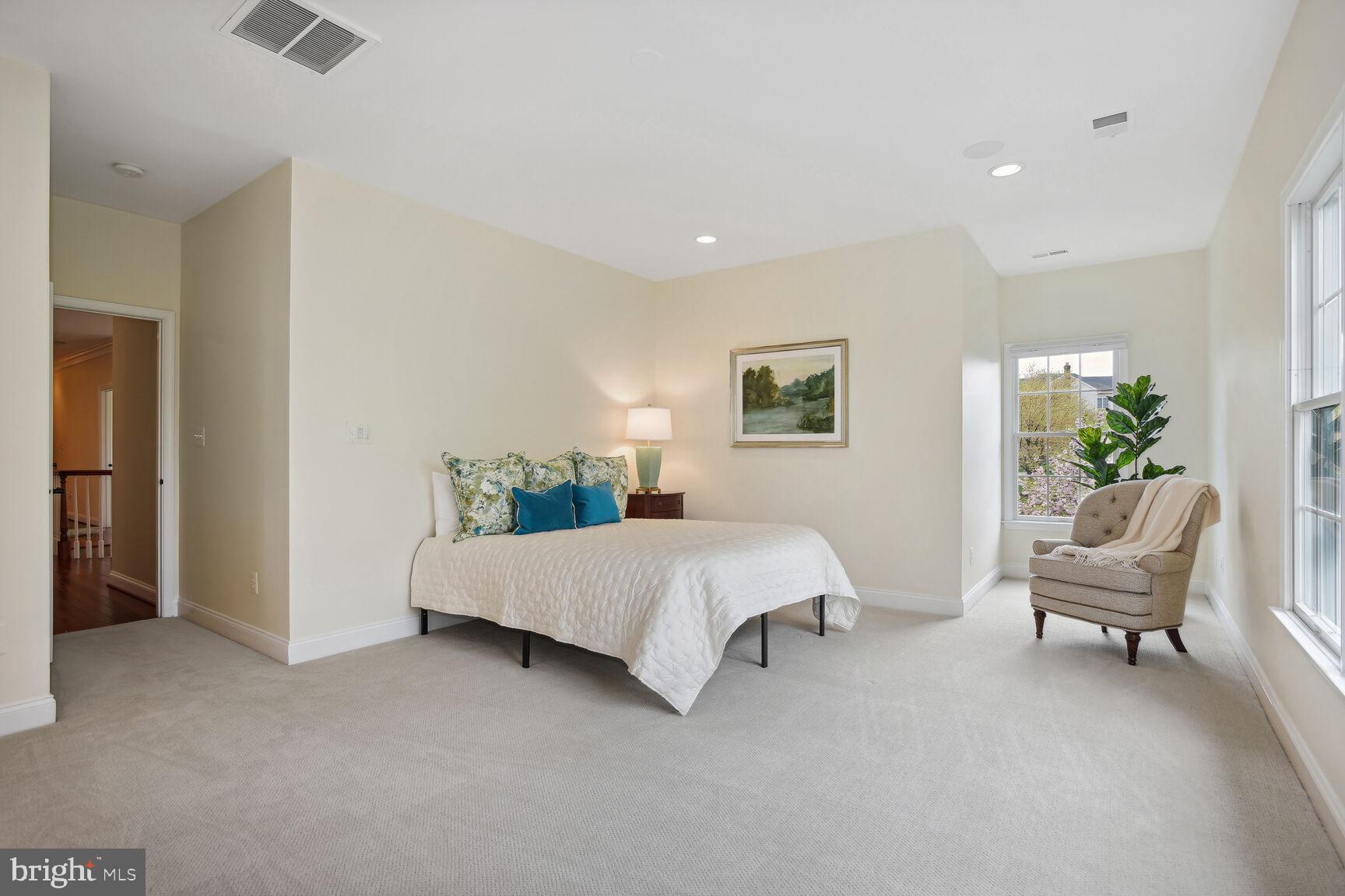 BELMONT COUNTRY CLUB - Residential