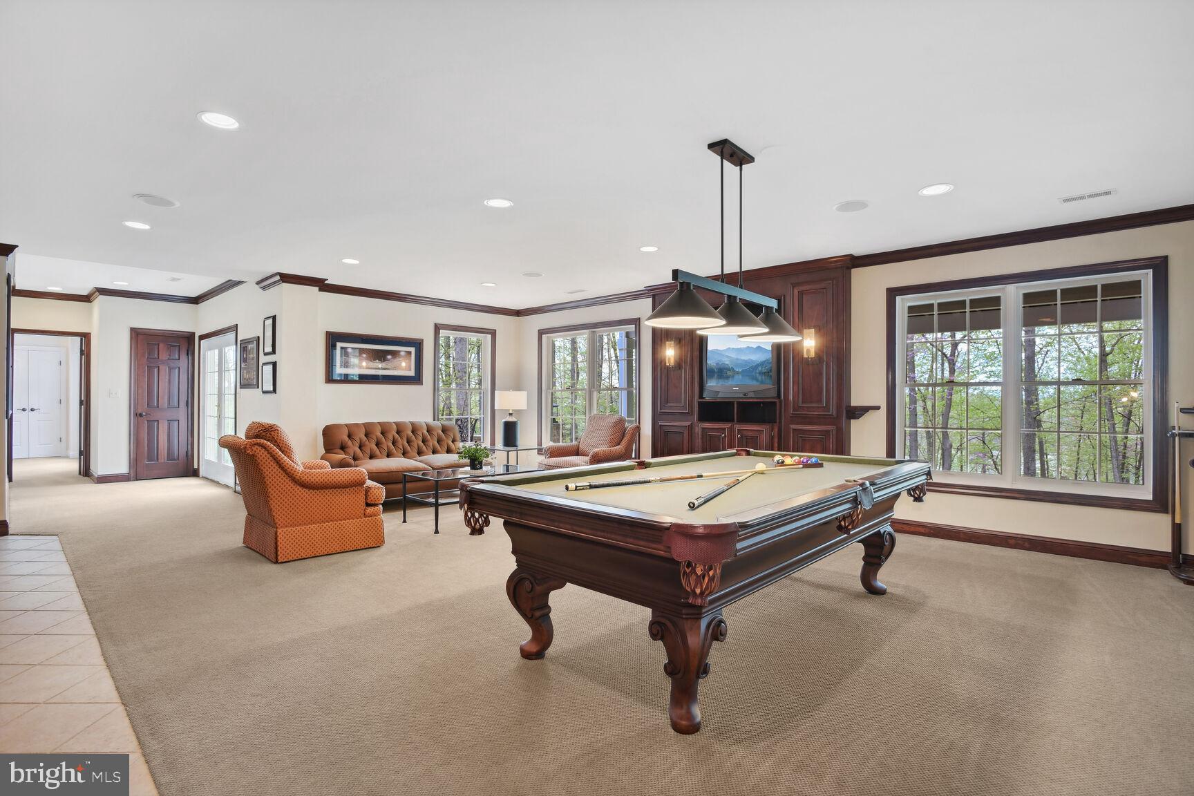 BELMONT COUNTRY CLUB - Residential