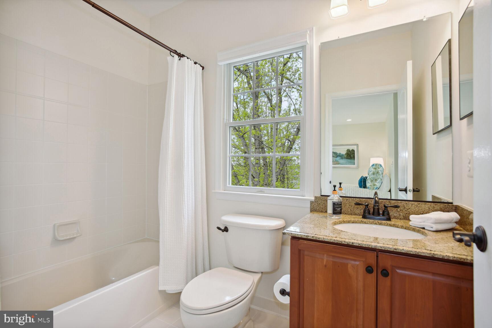 BELMONT COUNTRY CLUB - Residential