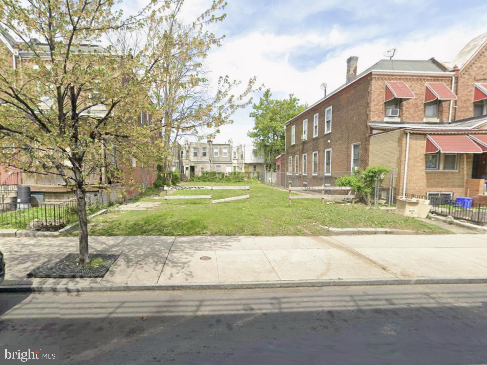 20x96 vacant lot with RM1 zoning in Philadelphia. Strong opportunity for residential development or land hold in an established city location. Buyer to verify zoning and permitted uses.