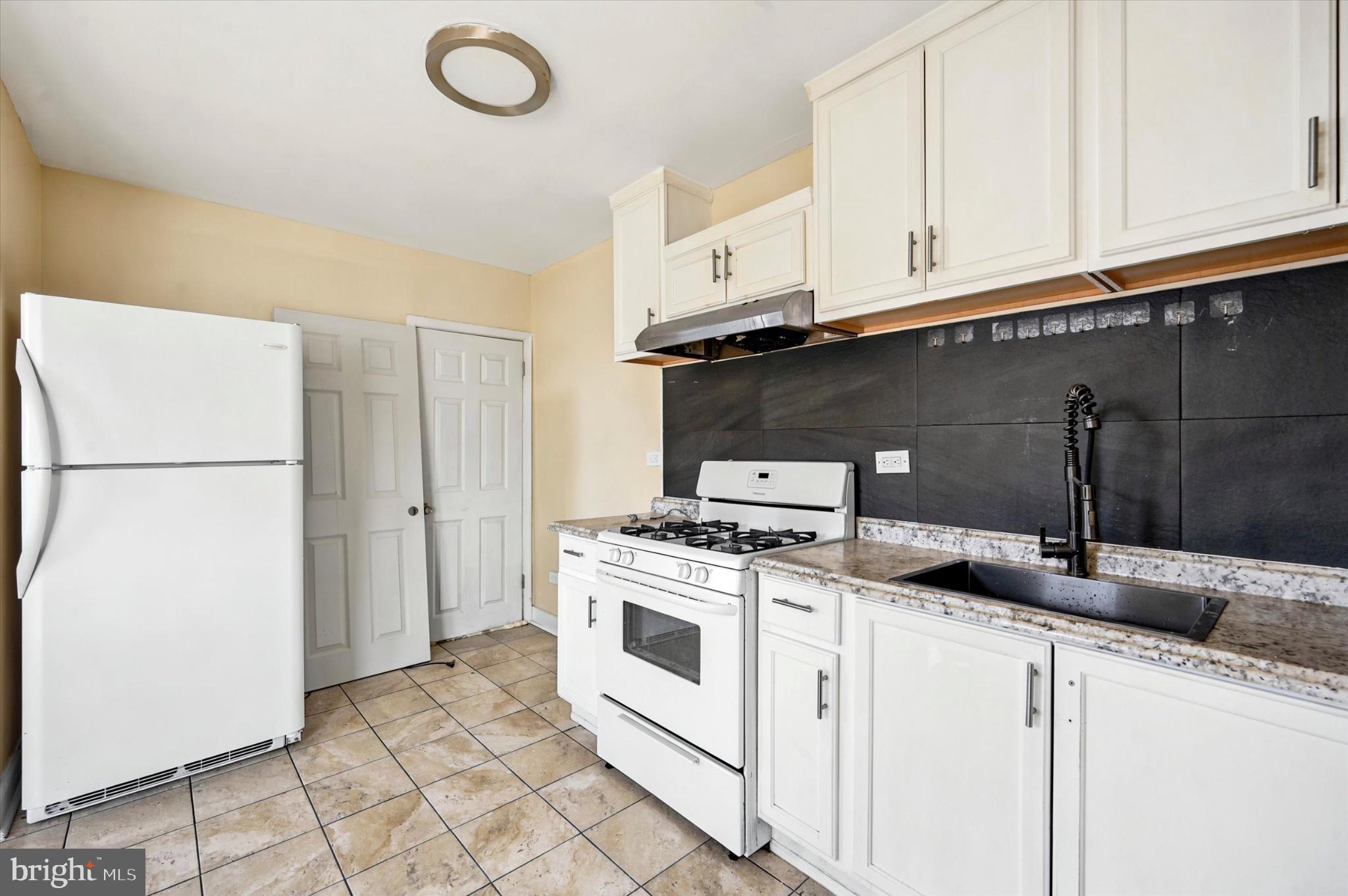 CASTOR GARDENS - Residential