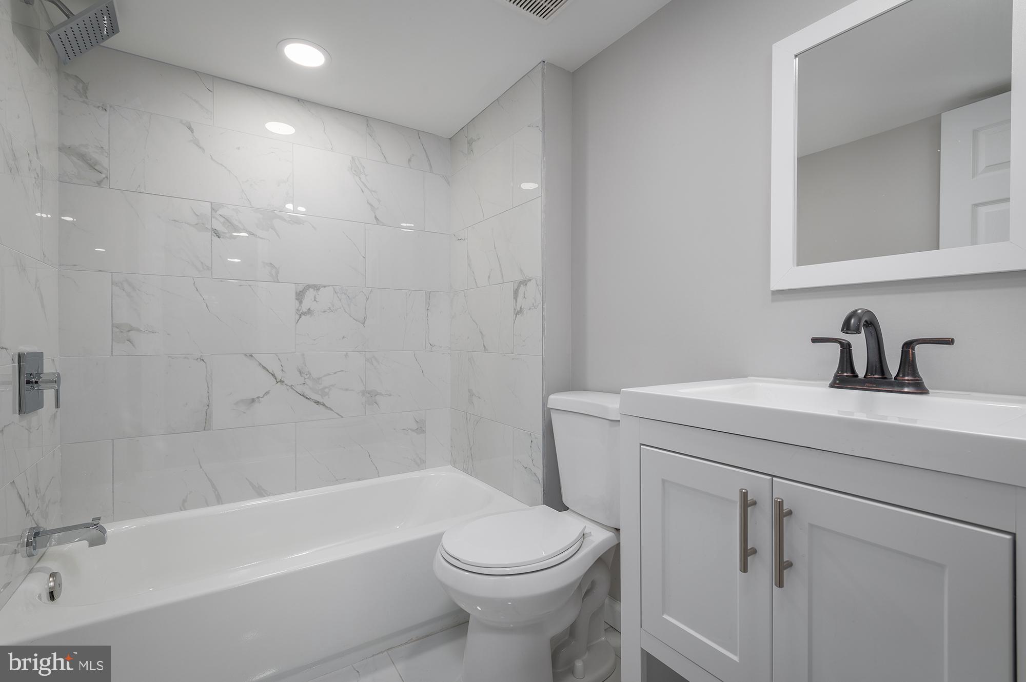 EDGEWOOD PARK - Residential