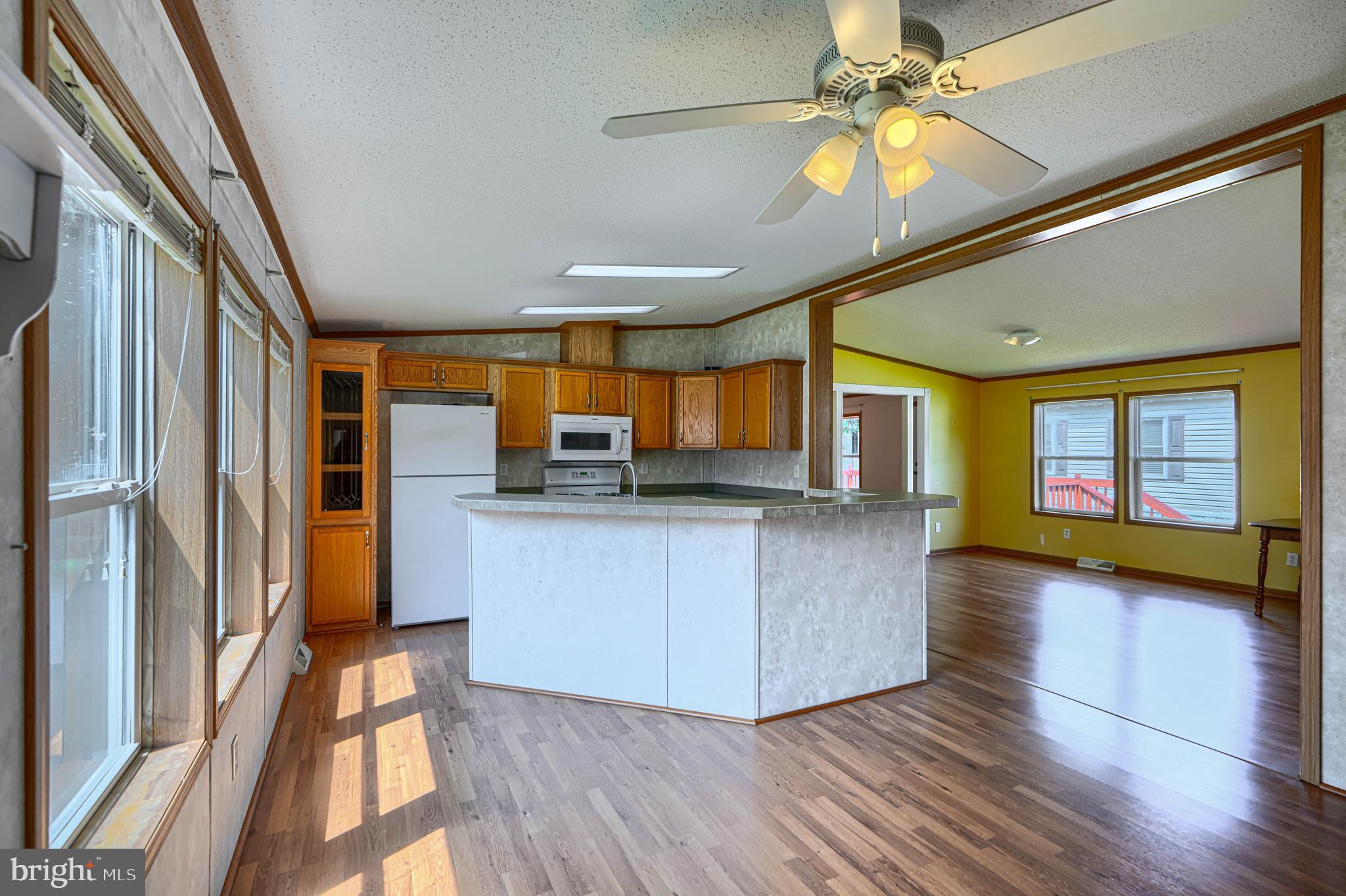 BISCAYNE BAY VILLAGE - Residential