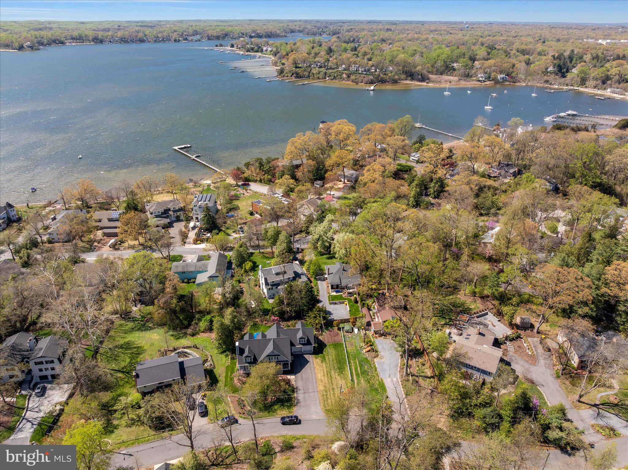ROUND BAY - Residential