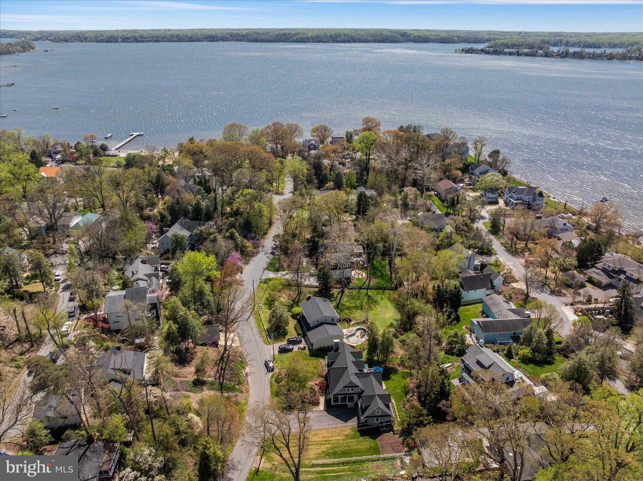 ROUND BAY - Residential