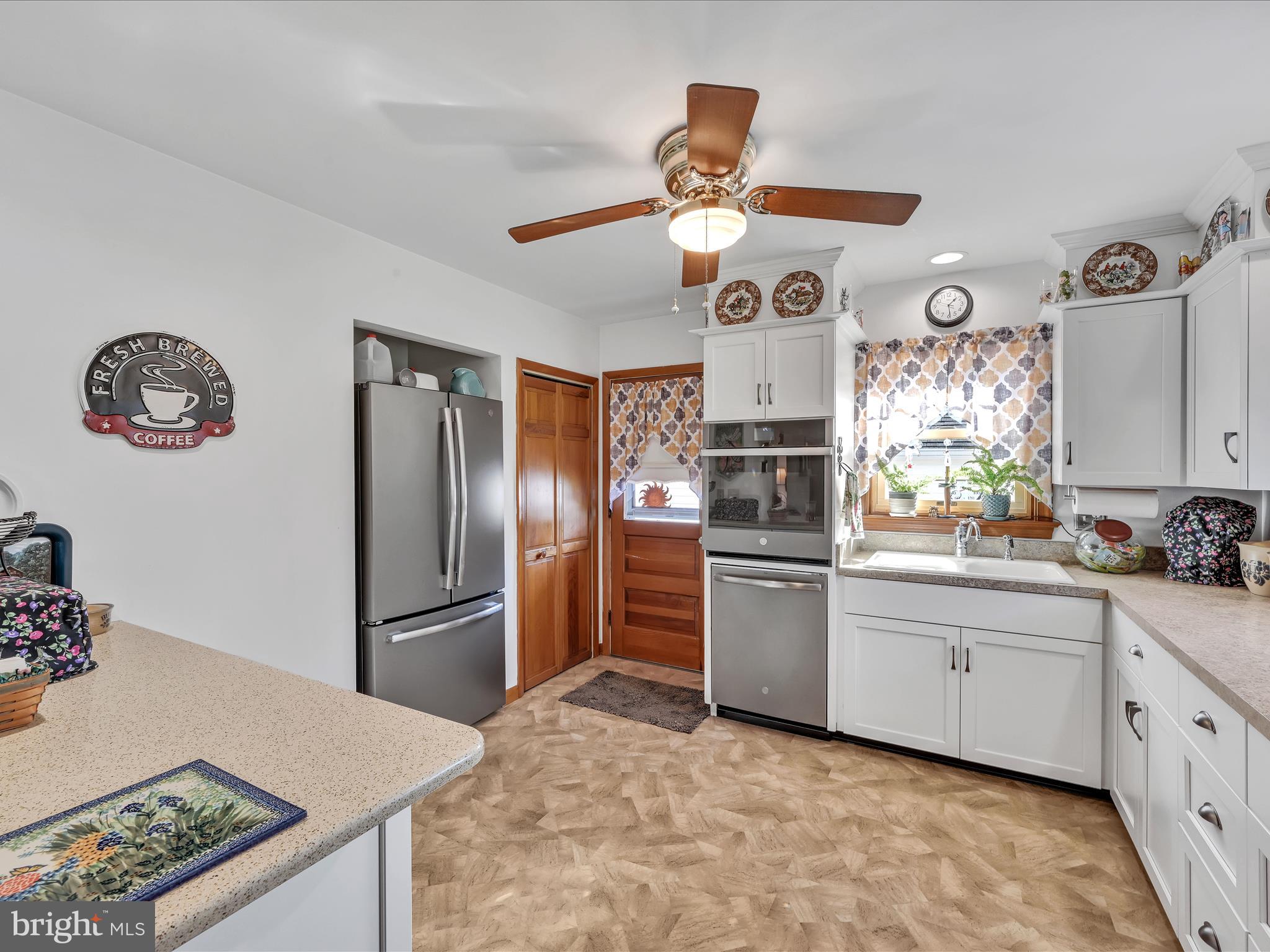 WILLOW STREET - Residential