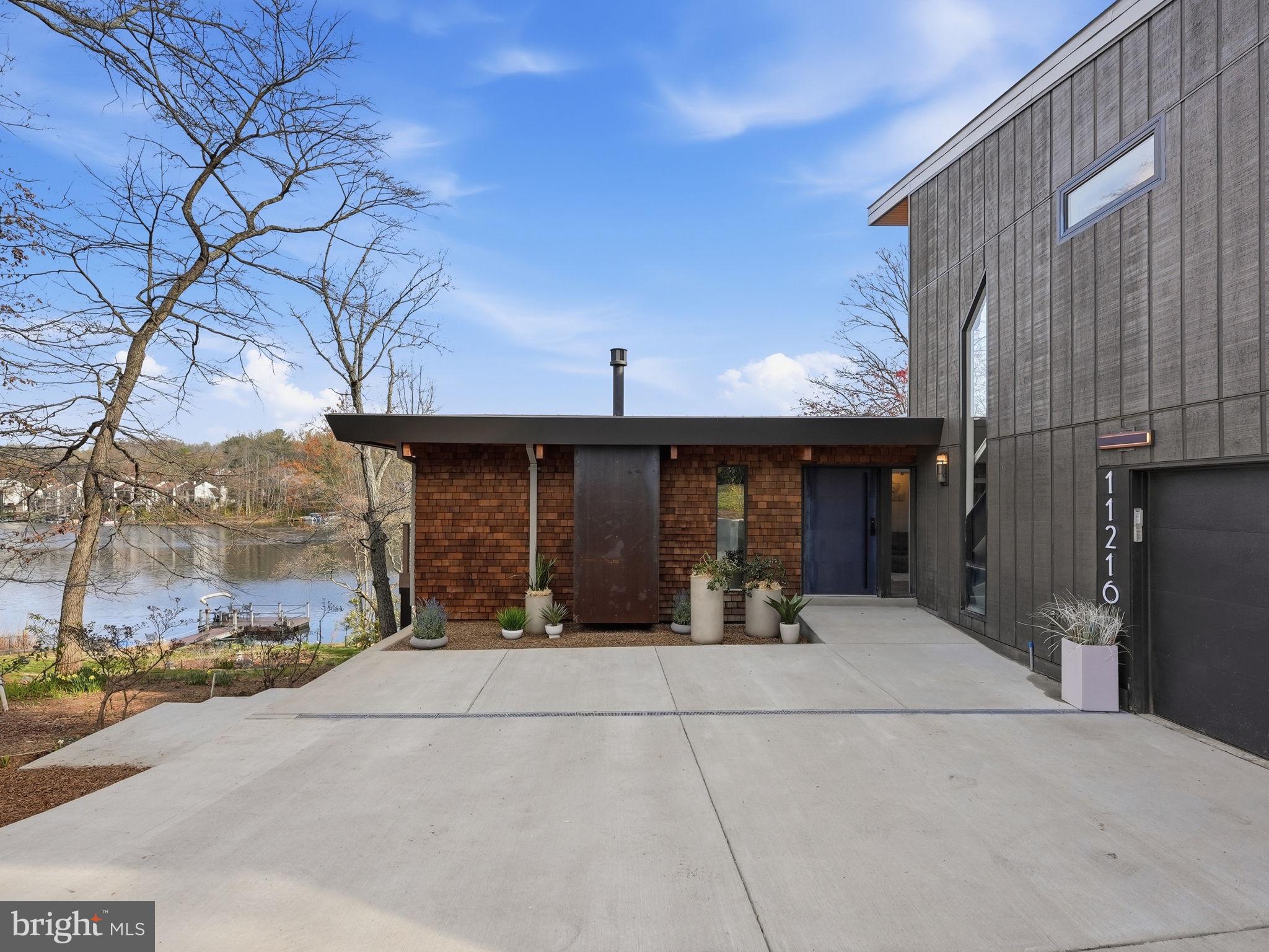 RESTON - Residential